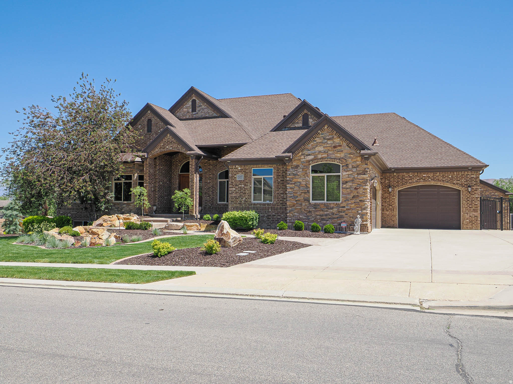 CASCADE COVE - Residential