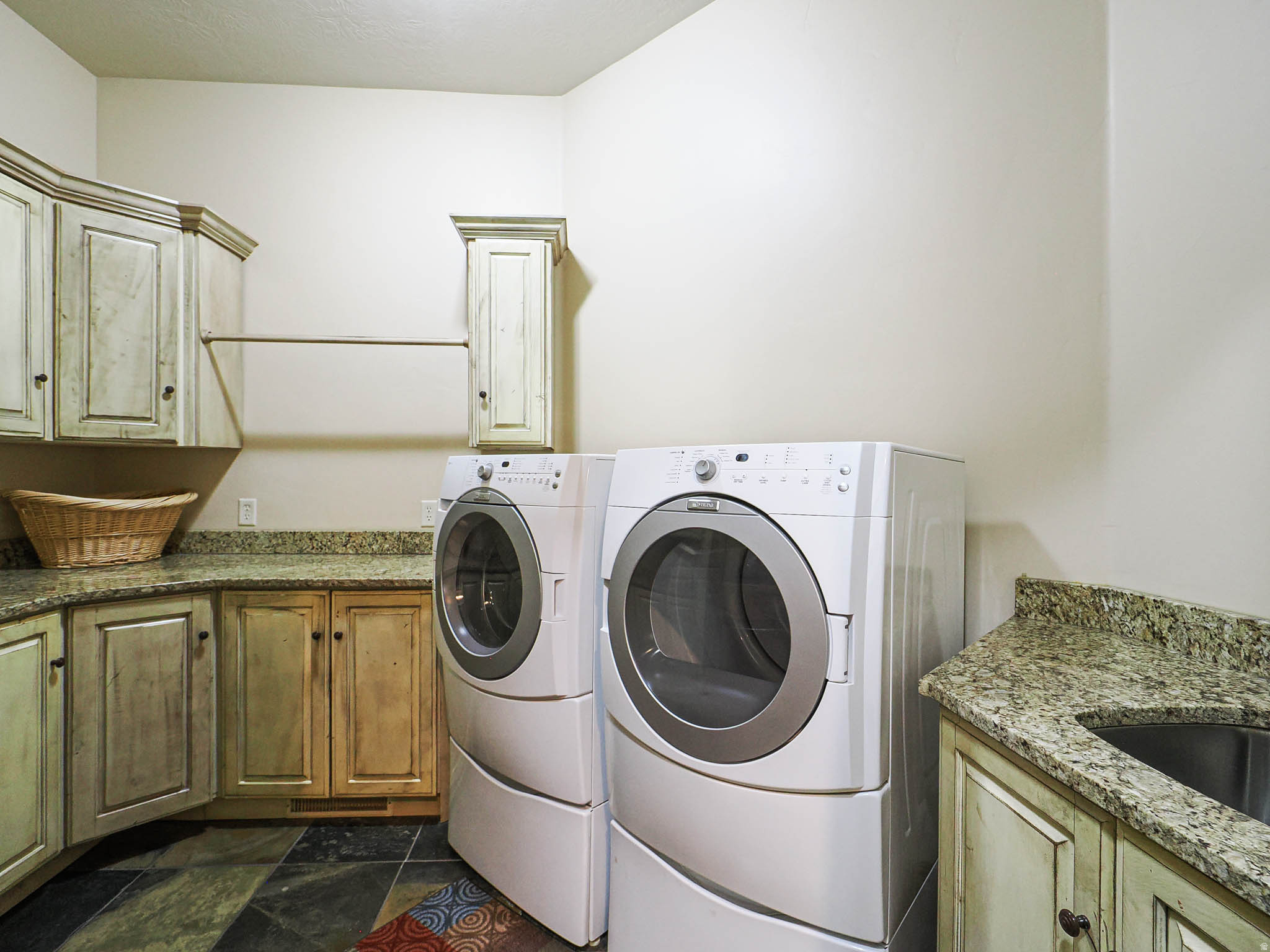 CASCADE COVE - Residential