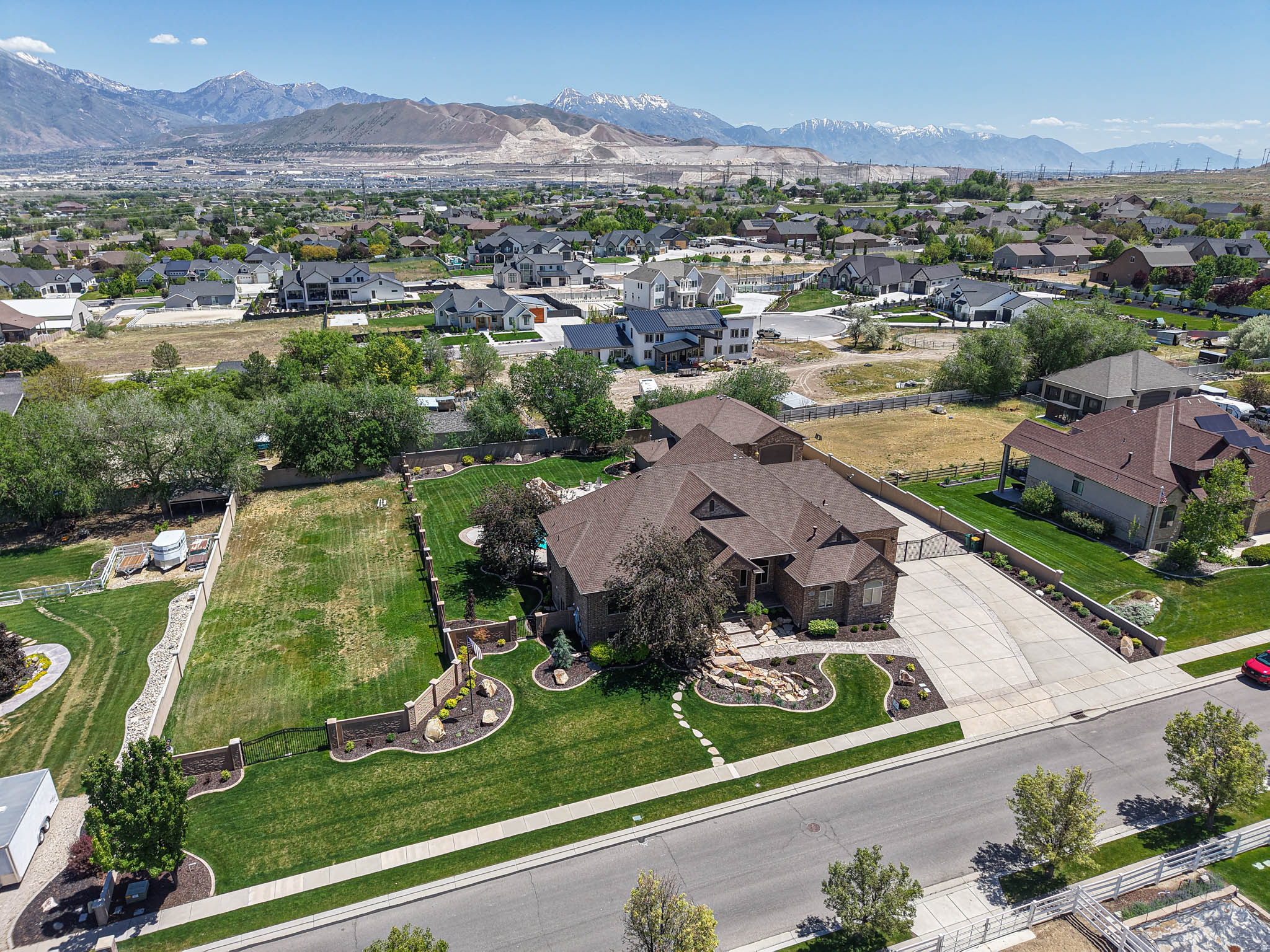 CASCADE COVE - Residential