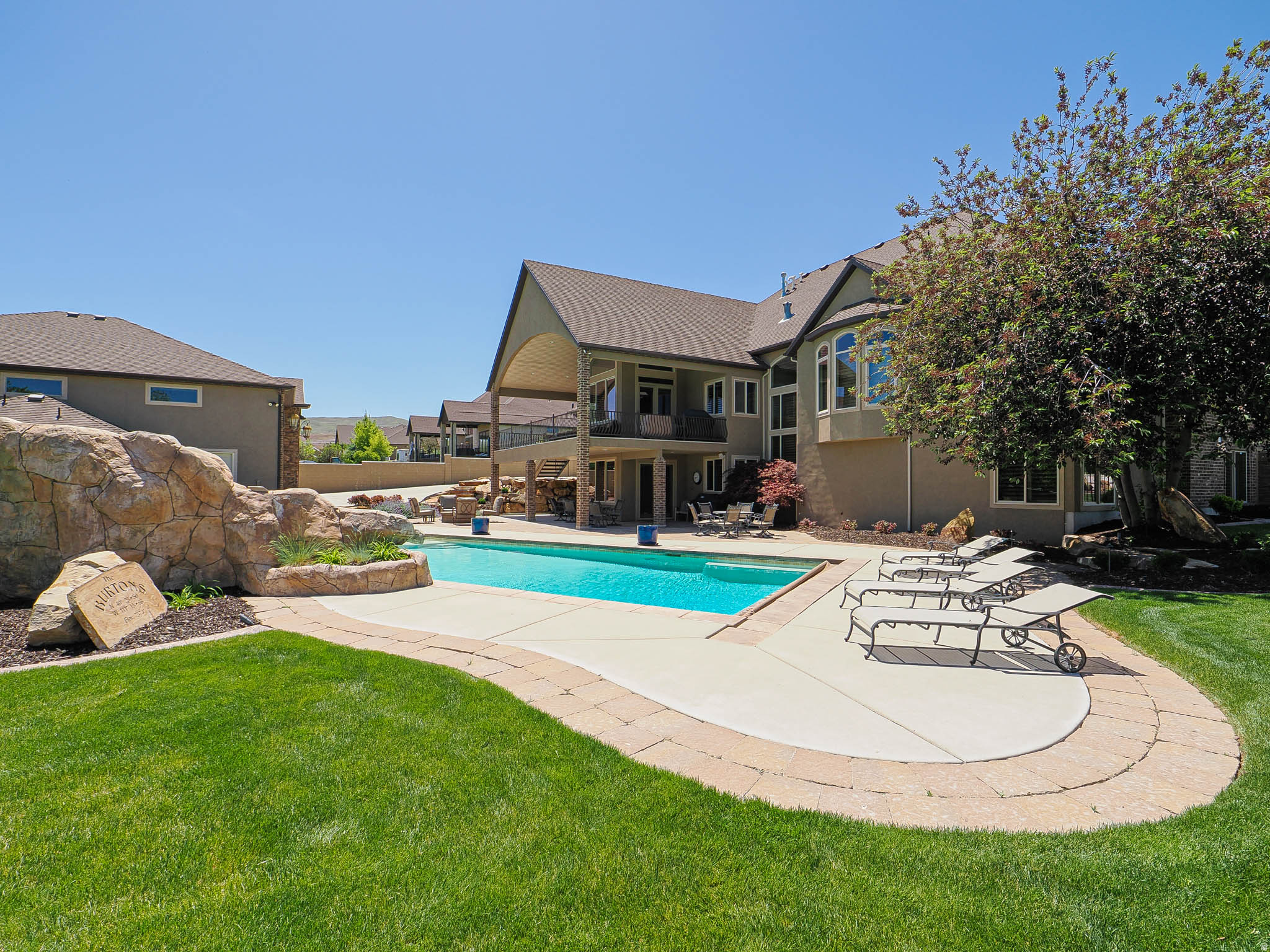 CASCADE COVE - Residential