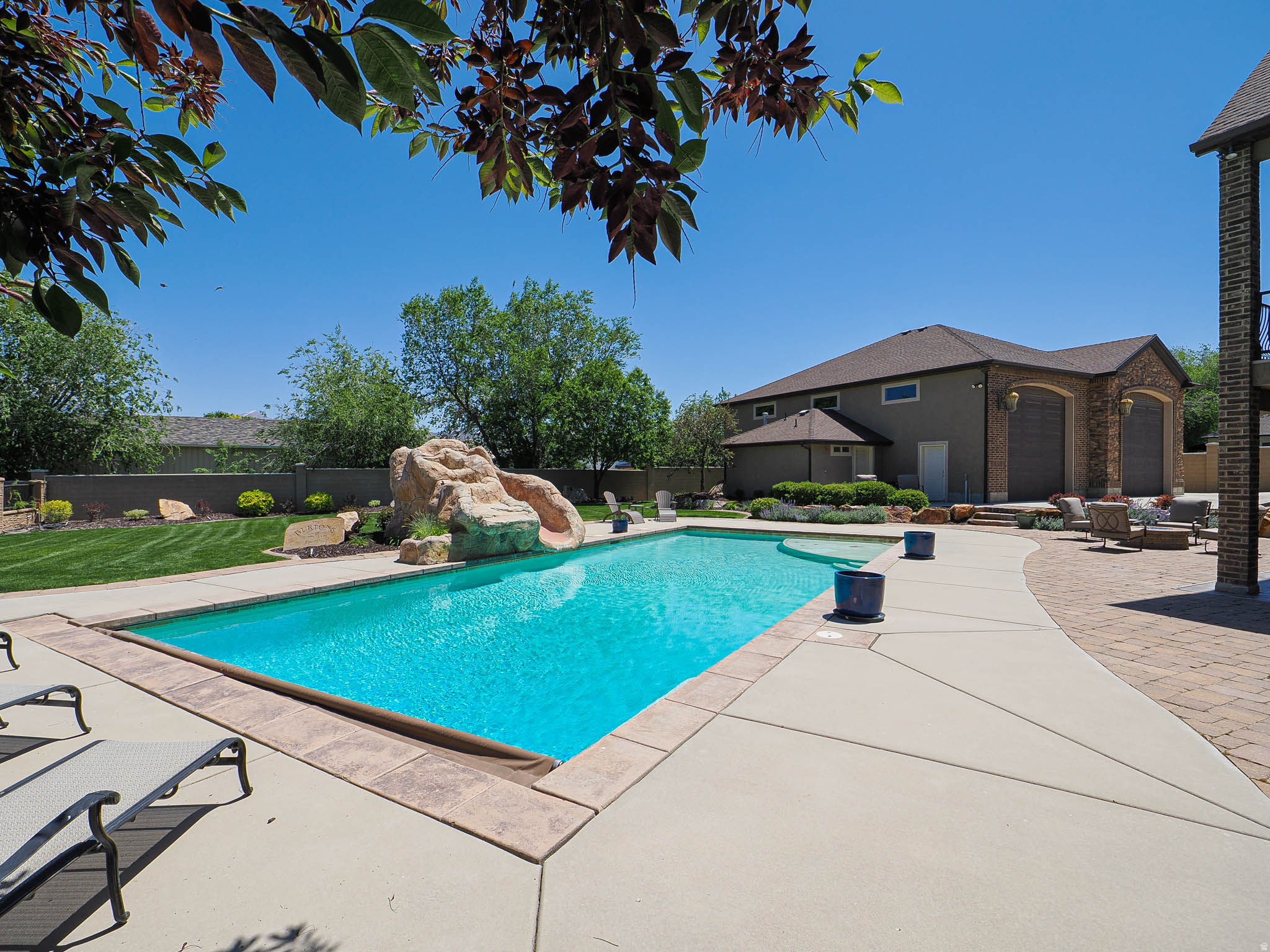 CASCADE COVE - Residential