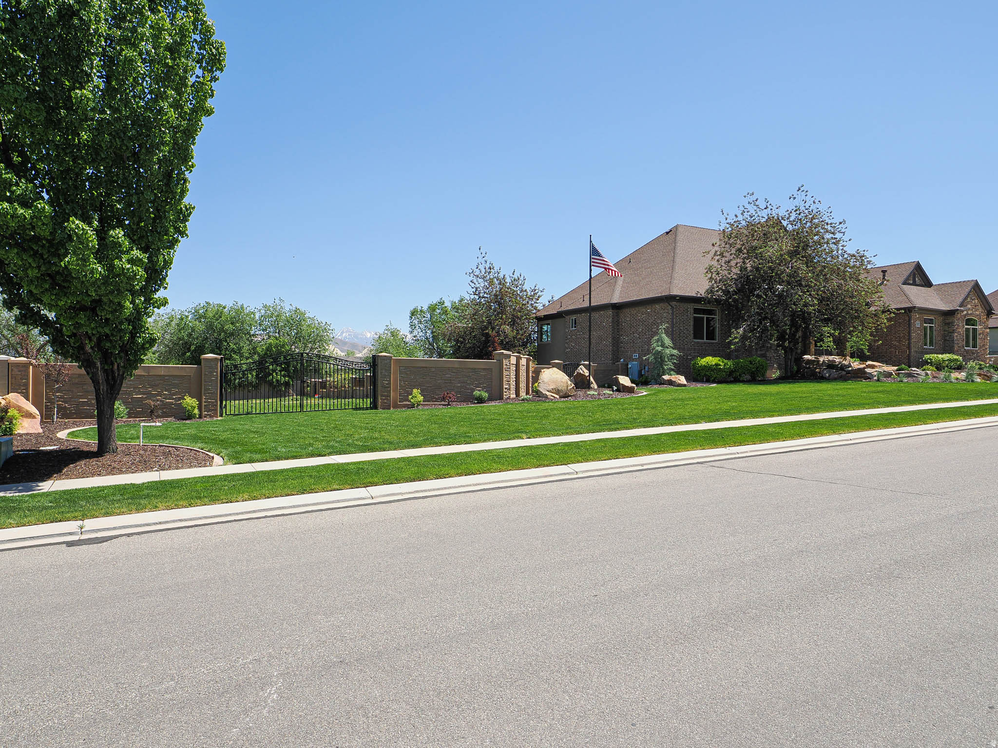CASCADE COVE - Residential