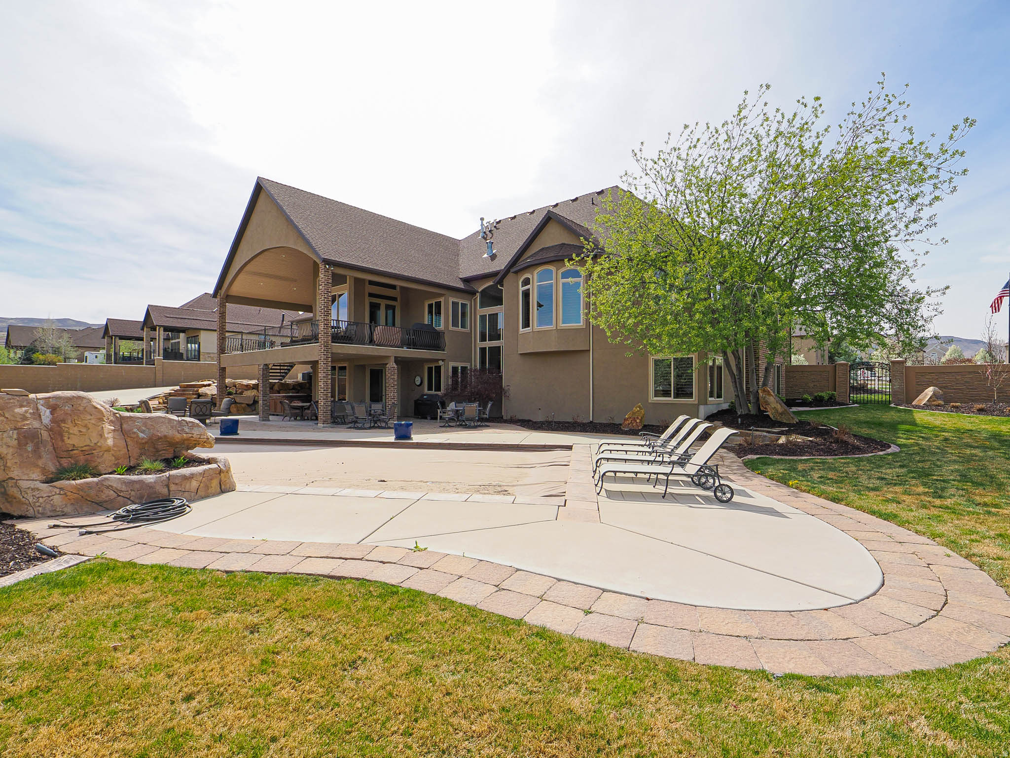 CASCADE COVE - Residential