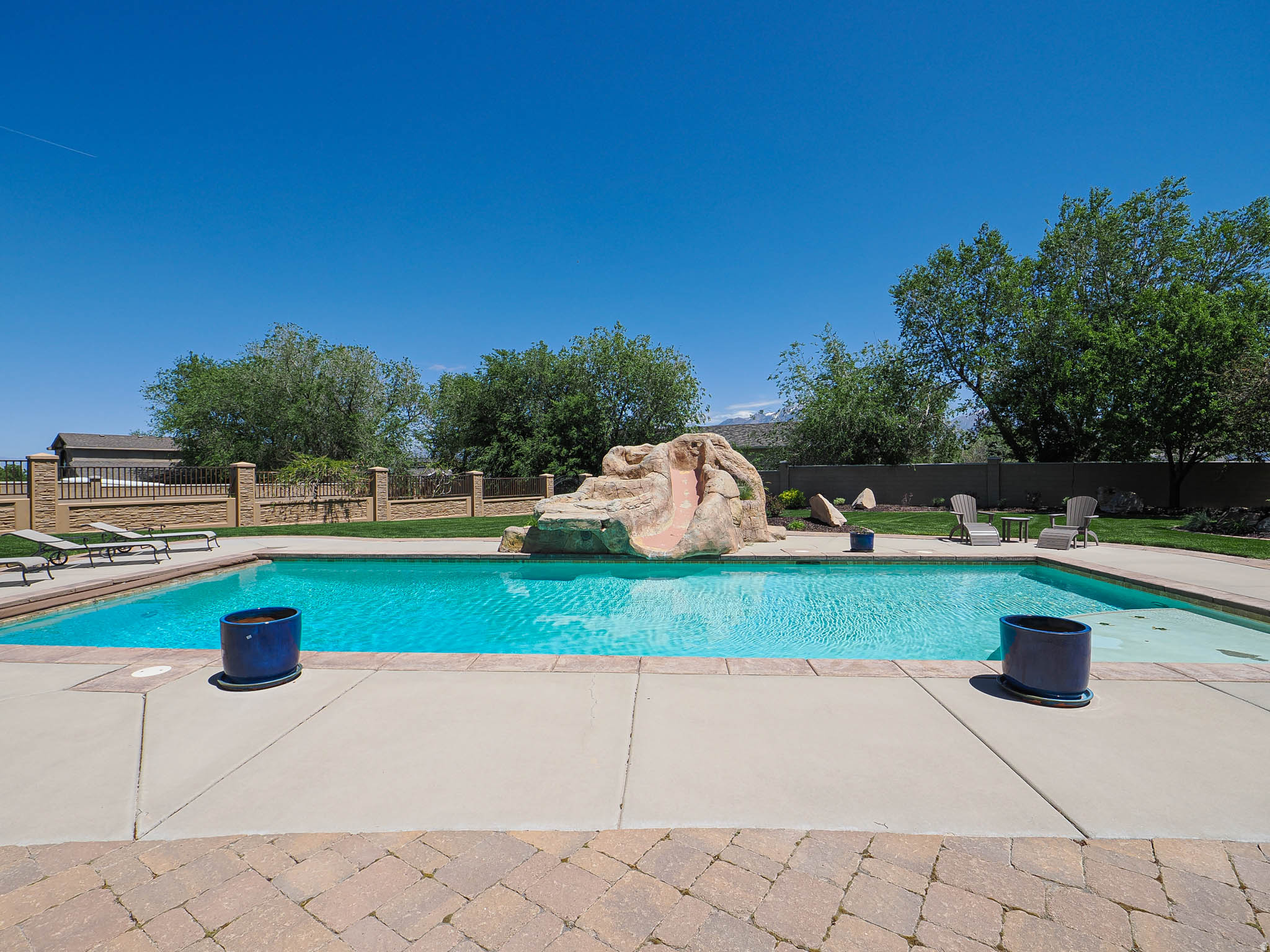 CASCADE COVE - Residential