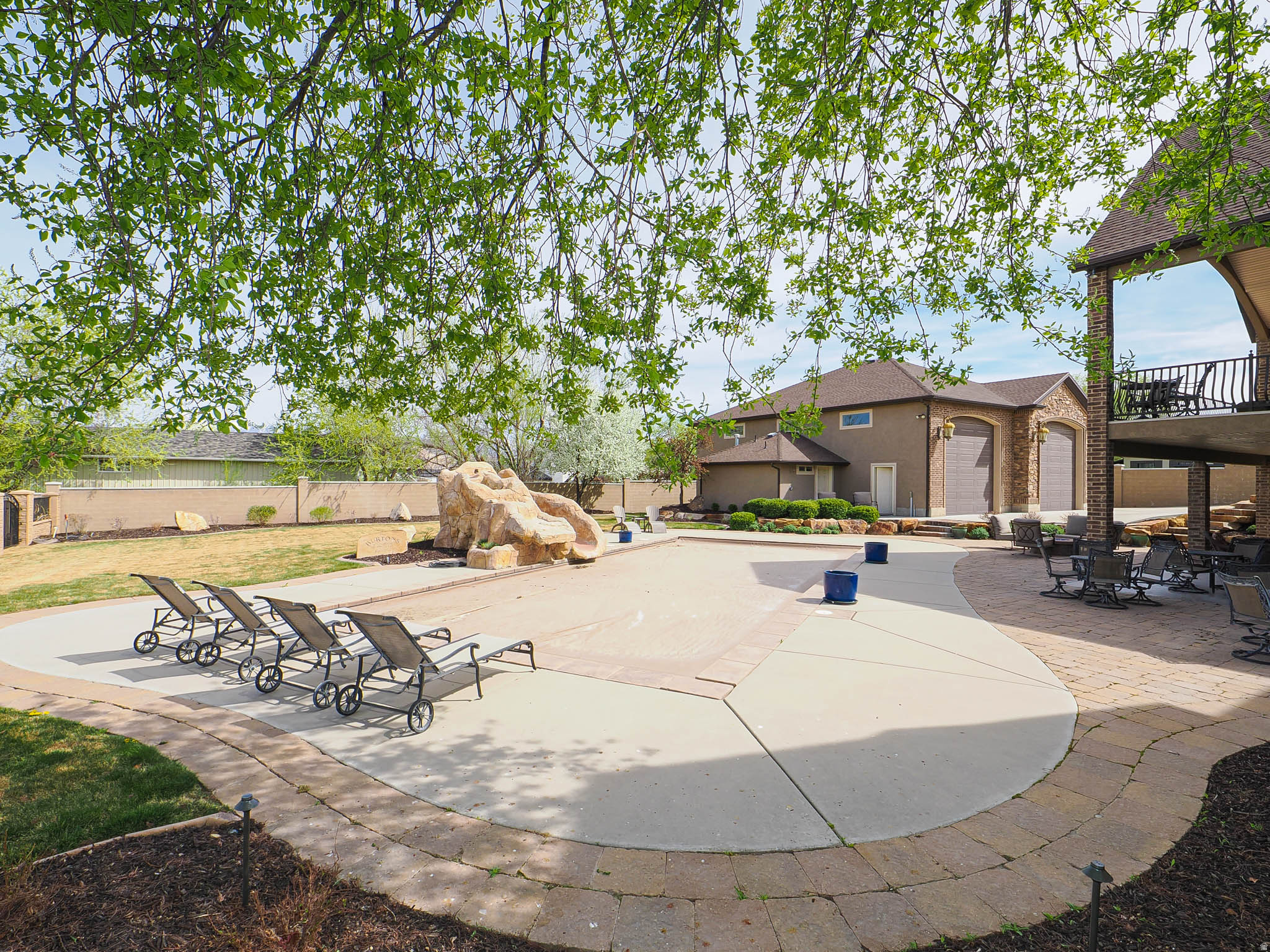 CASCADE COVE - Residential