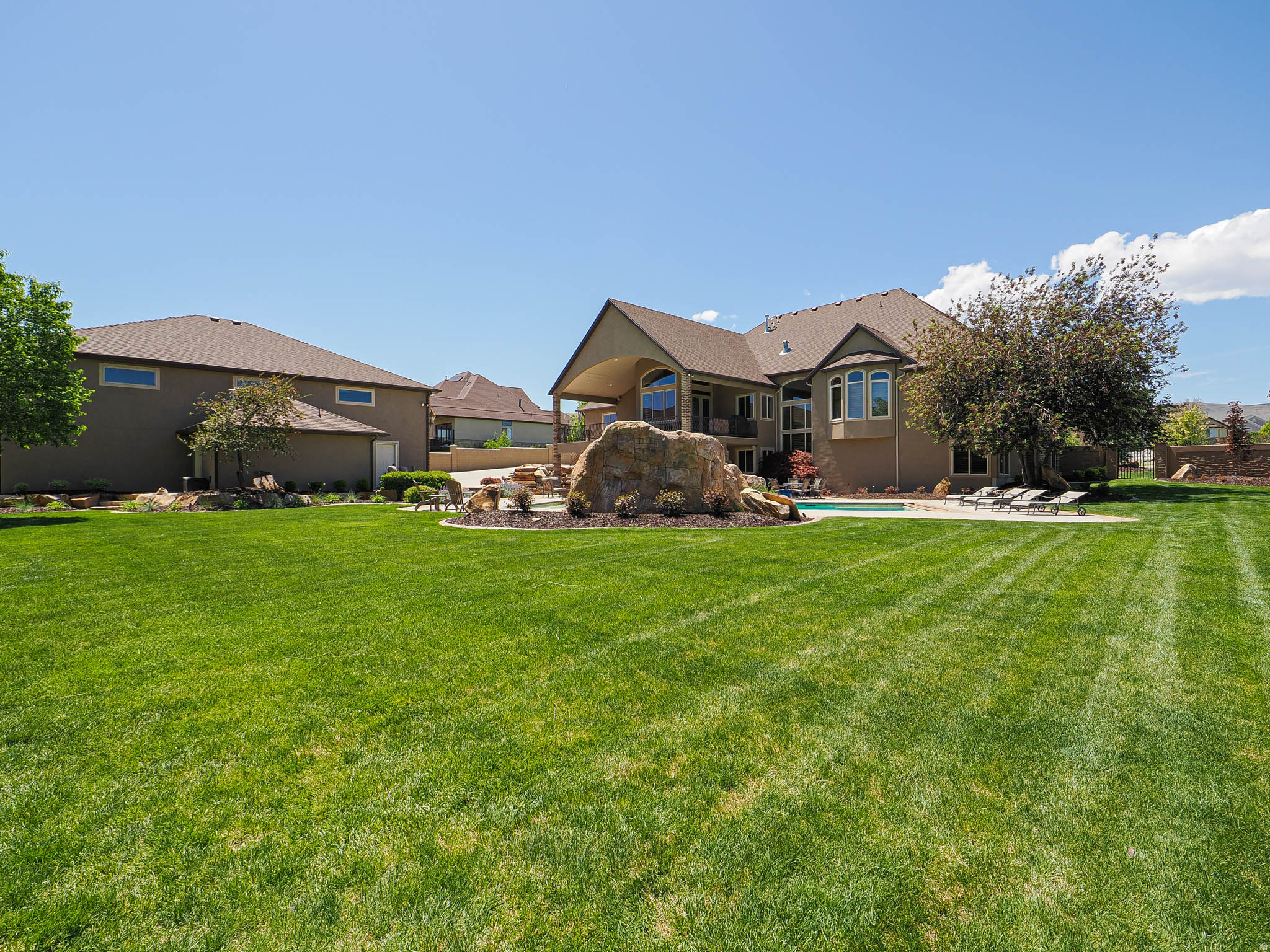 CASCADE COVE - Residential