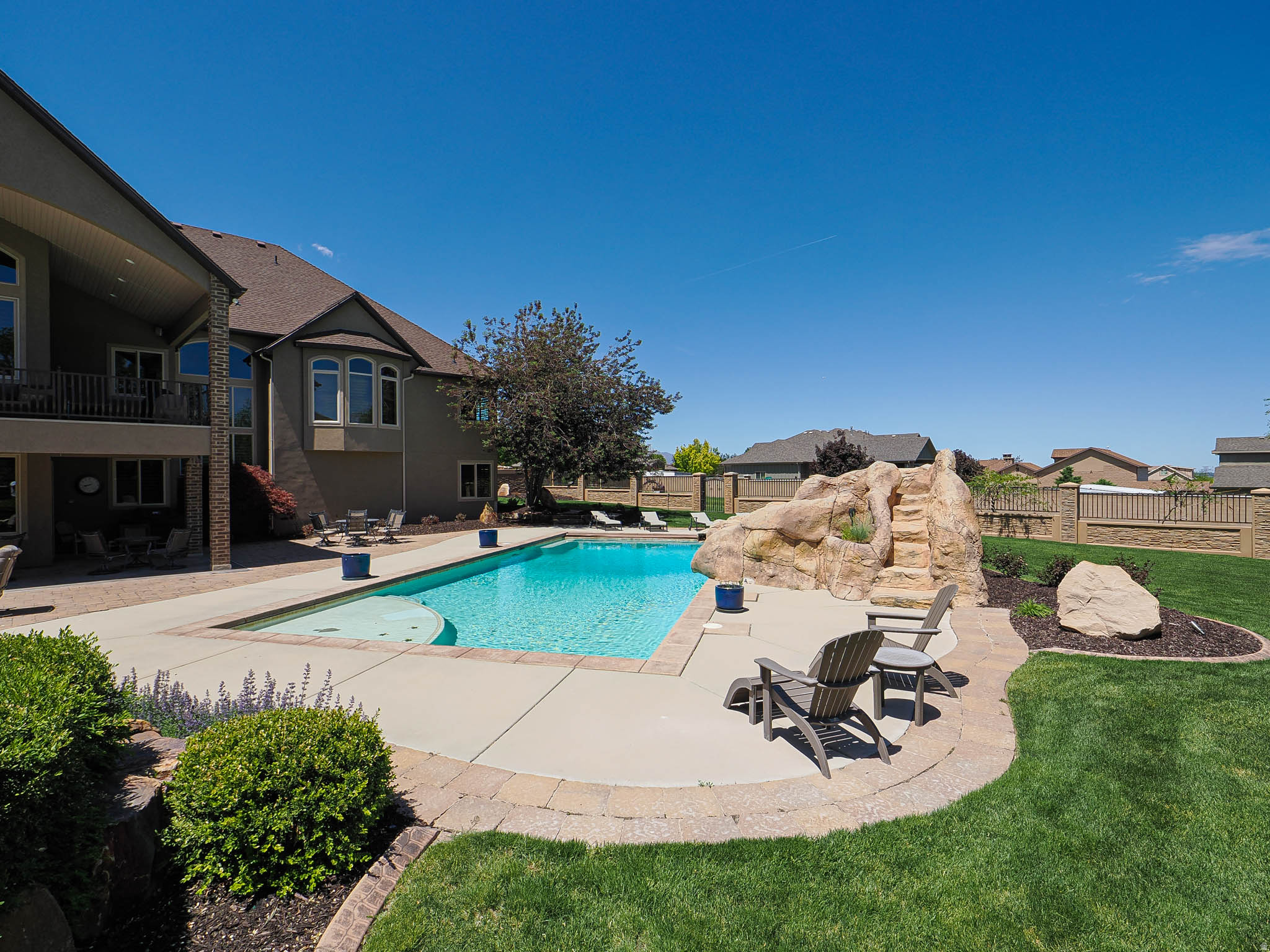 CASCADE COVE - Residential