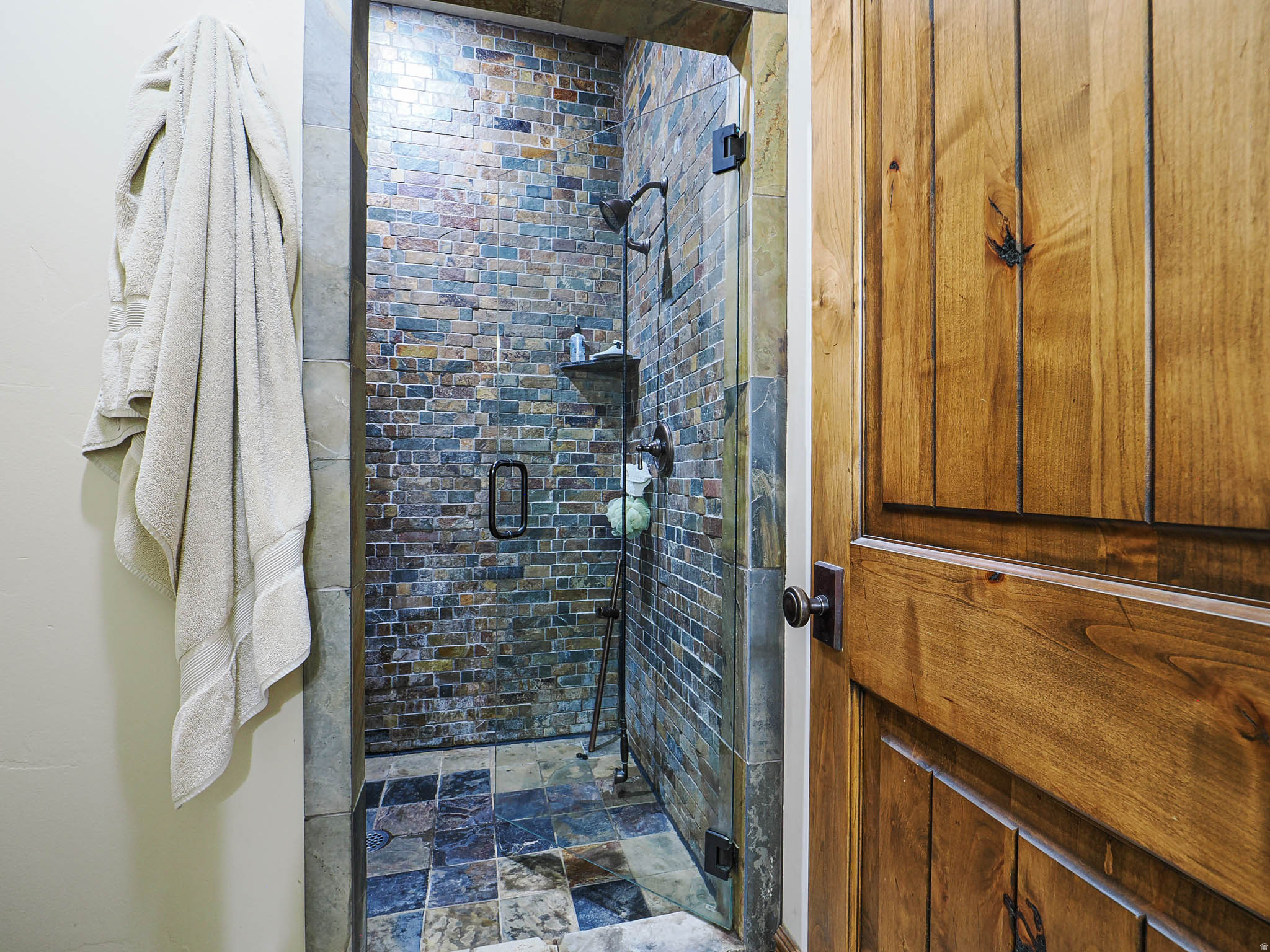 CASCADE COVE - Residential