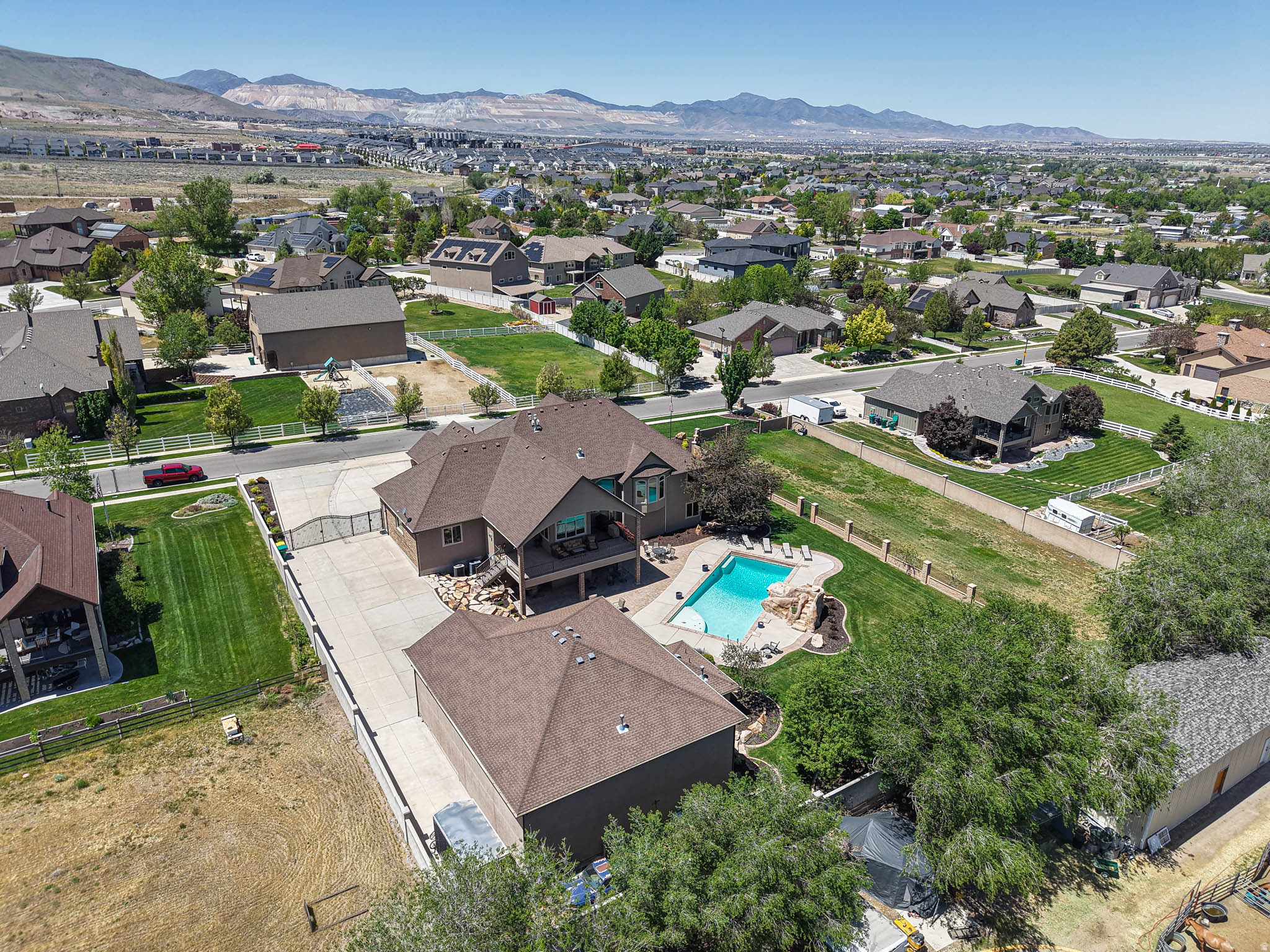 CASCADE COVE - Residential