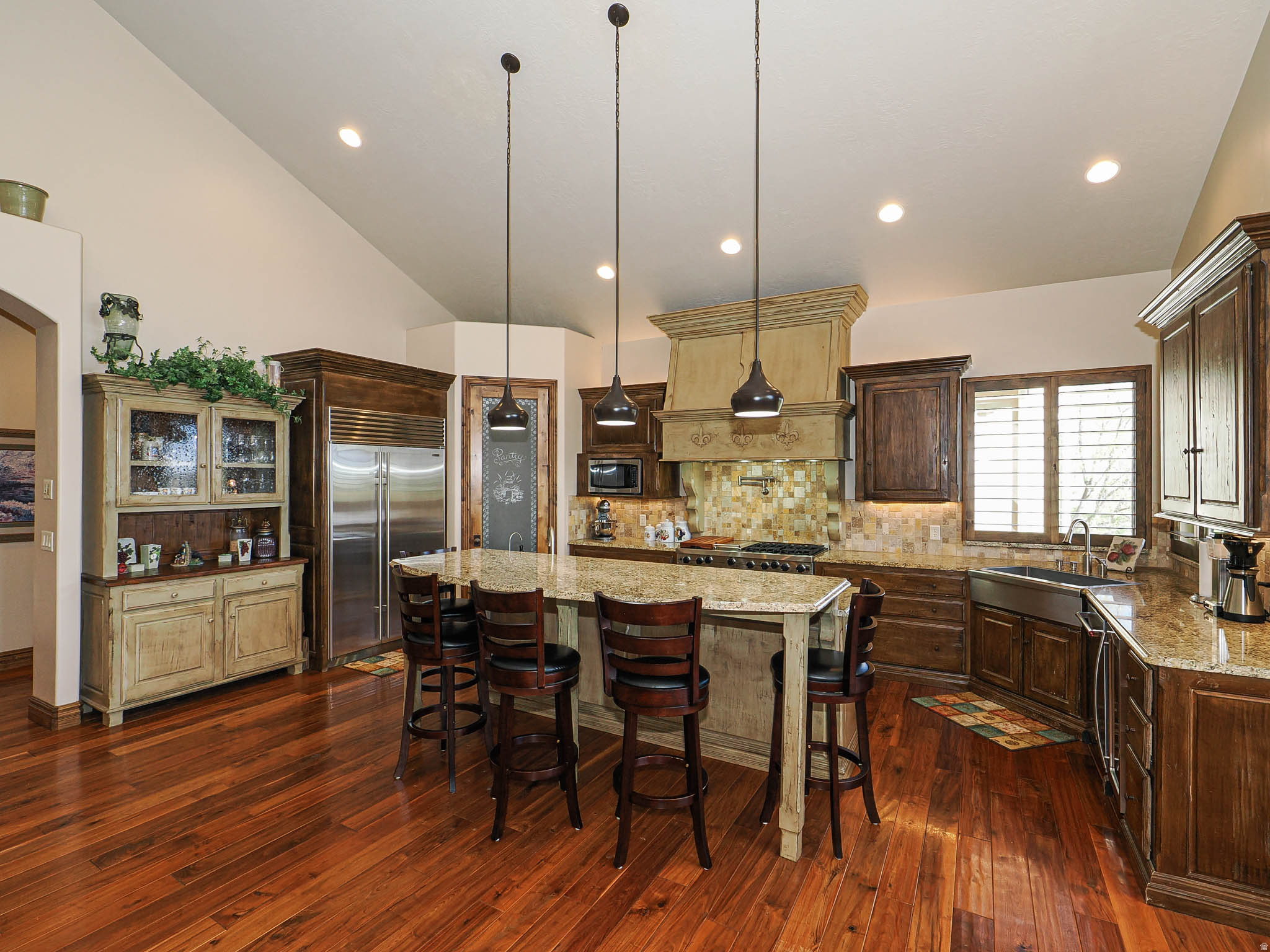 CASCADE COVE - Residential