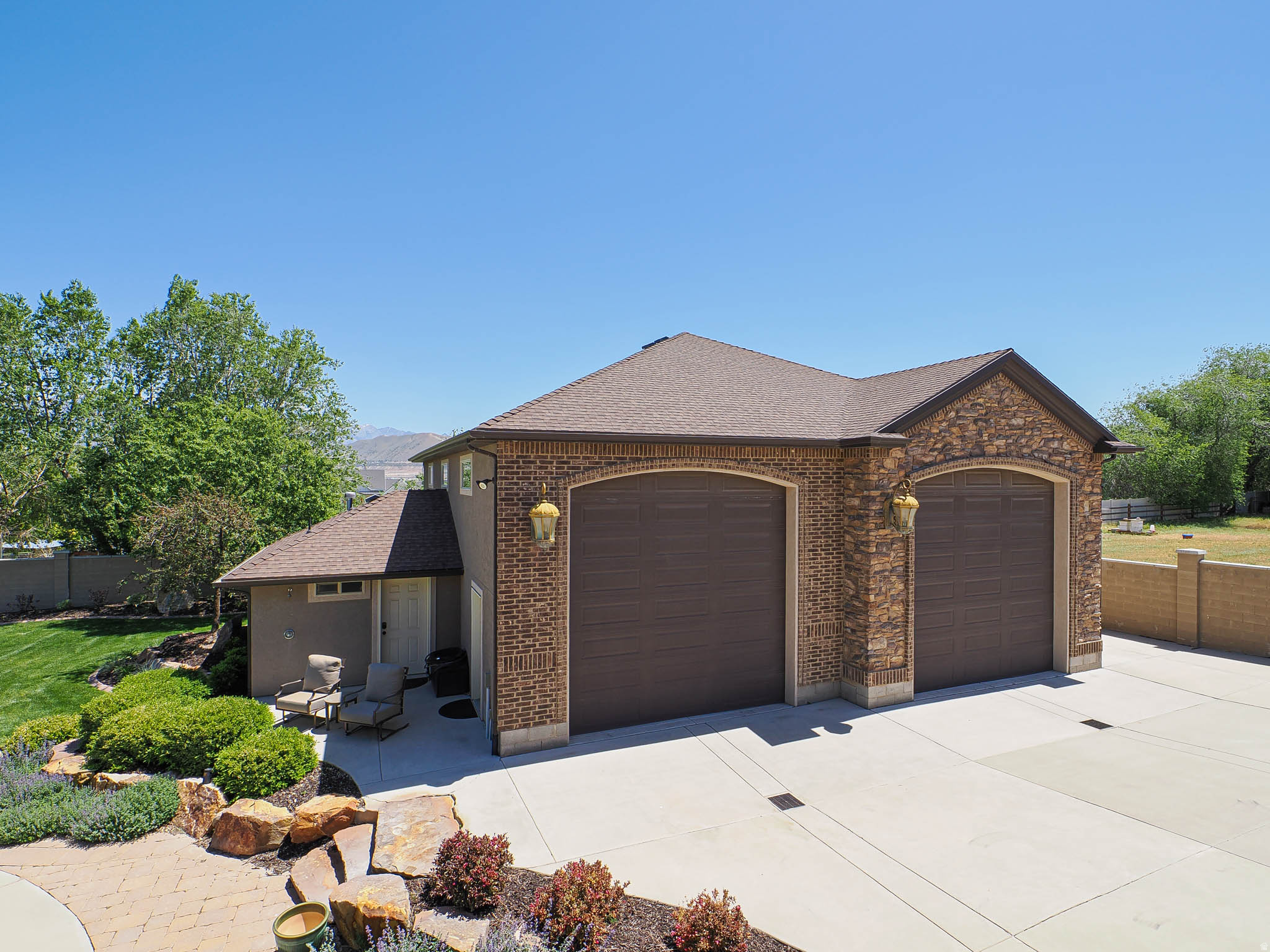CASCADE COVE - Residential