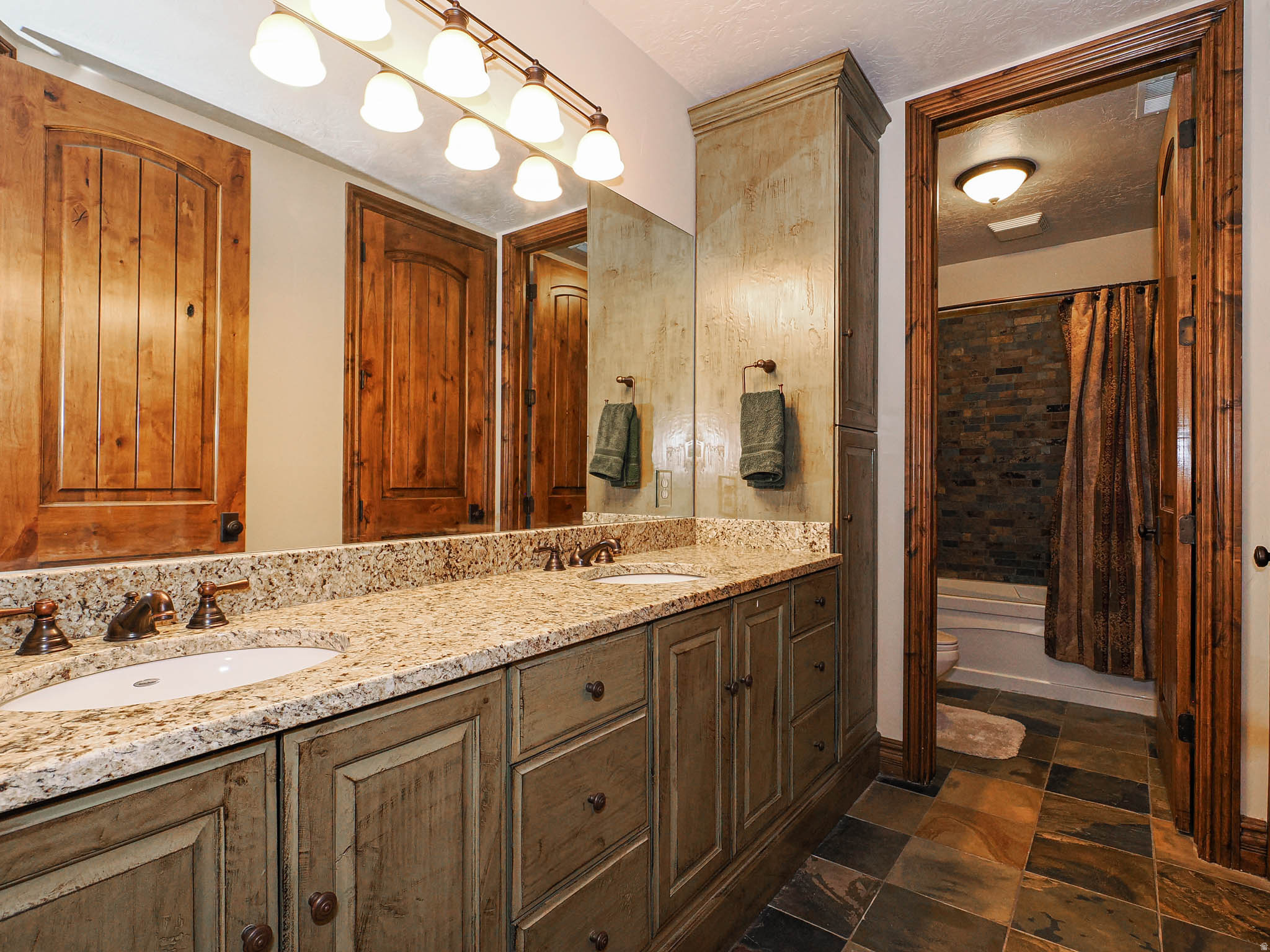 CASCADE COVE - Residential