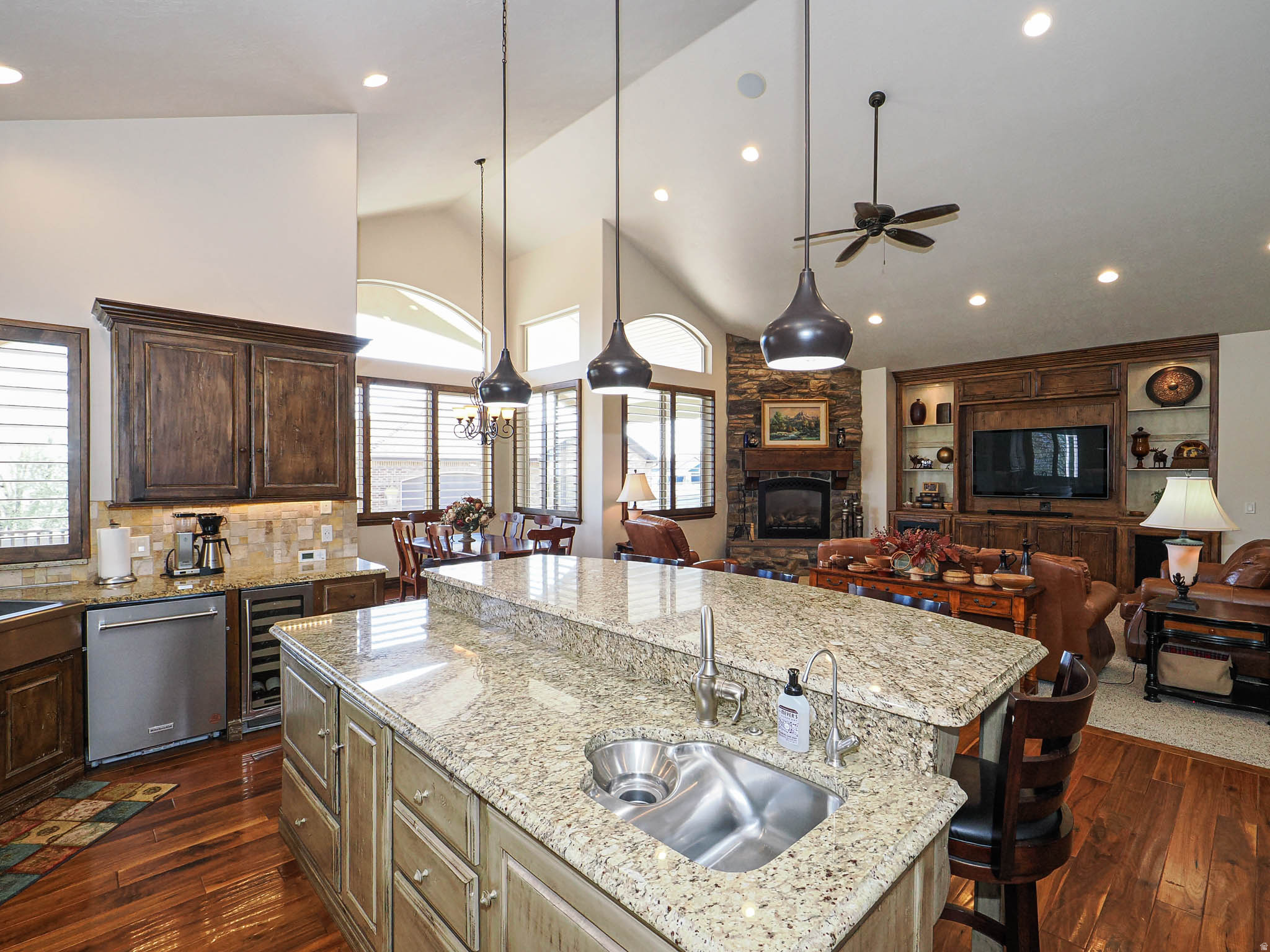 CASCADE COVE - Residential