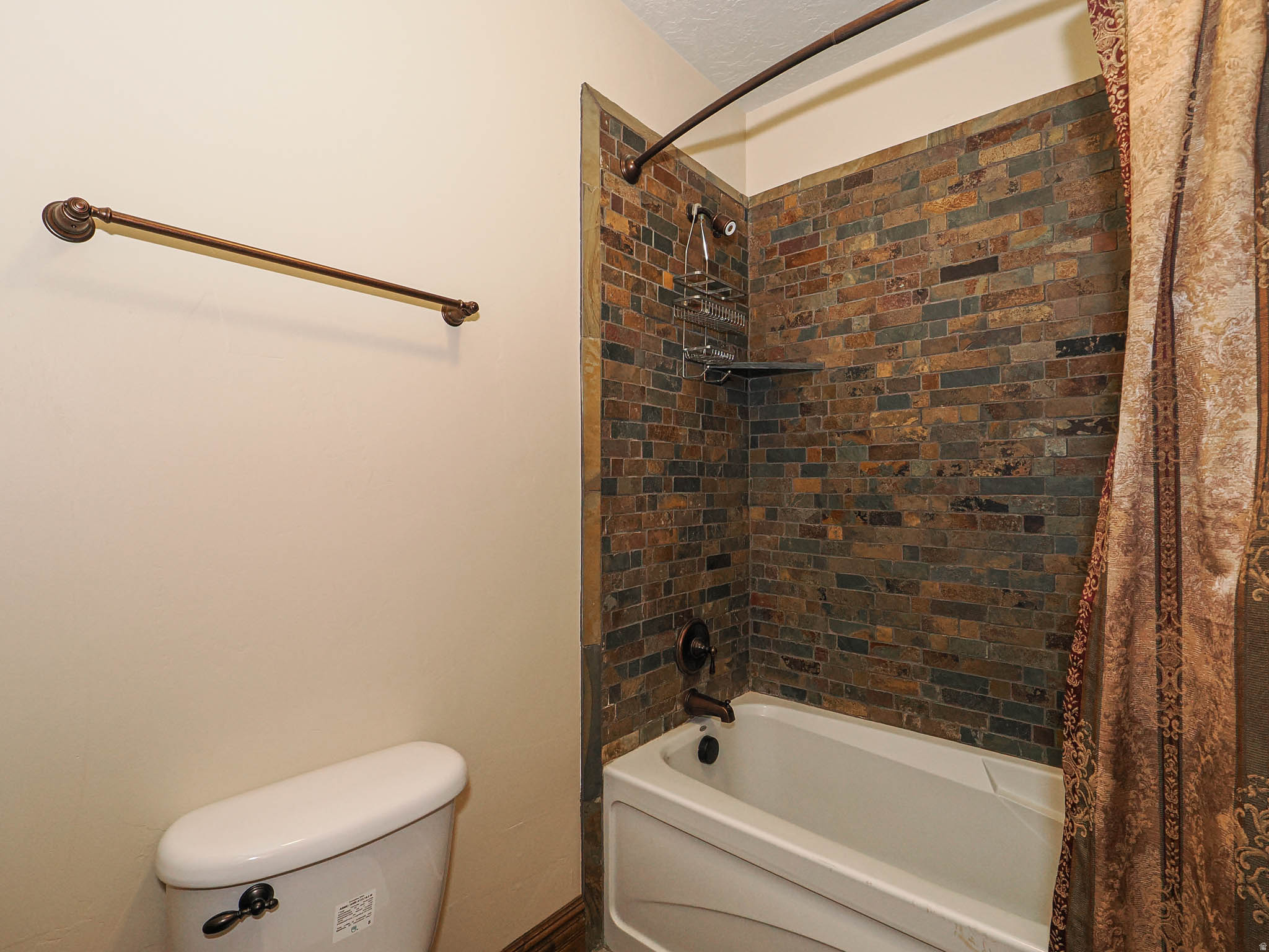 CASCADE COVE - Residential