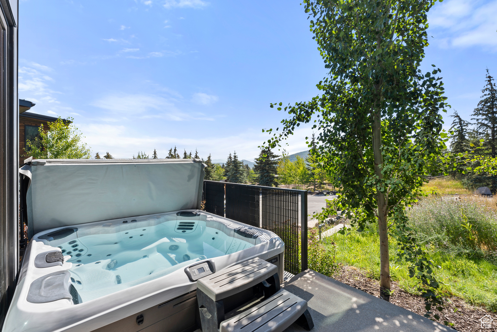 THE RIDGE AT CANYONS - Residential