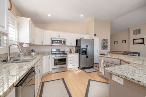 Tiny photo for 2145 S LEGACY Dr, Saint George, UT 84770 (MLS # 2124791)