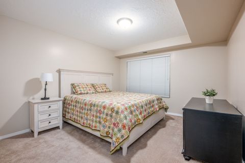 Tiny photo for 2145 S LEGACY Dr, Saint George, UT 84770 (MLS # 2124791)