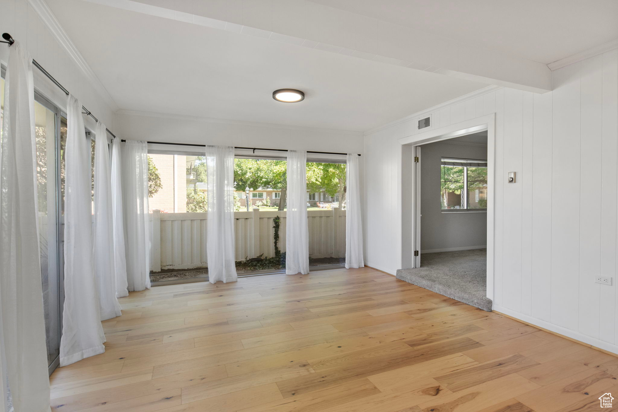 CARRIAGE LANE - Residential