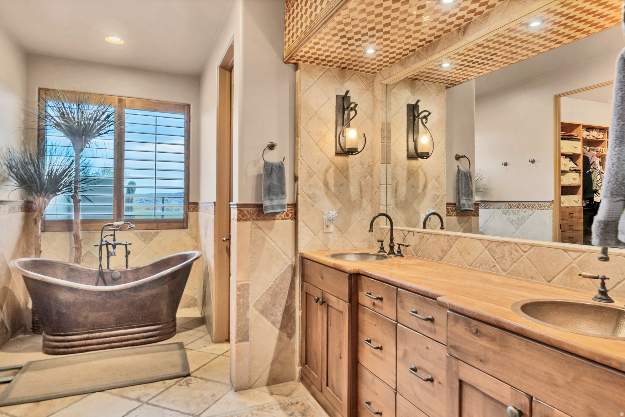 WHISPER RIDGE - Residential