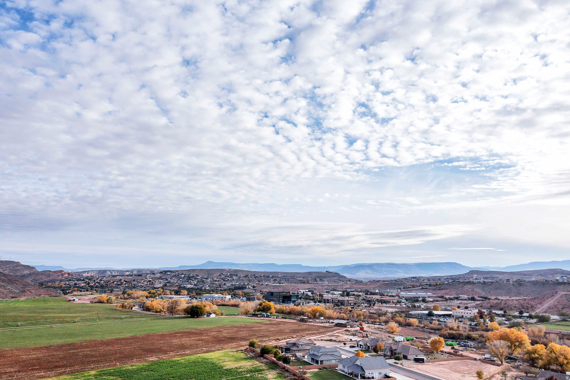 WHISPER RIDGE - Residential