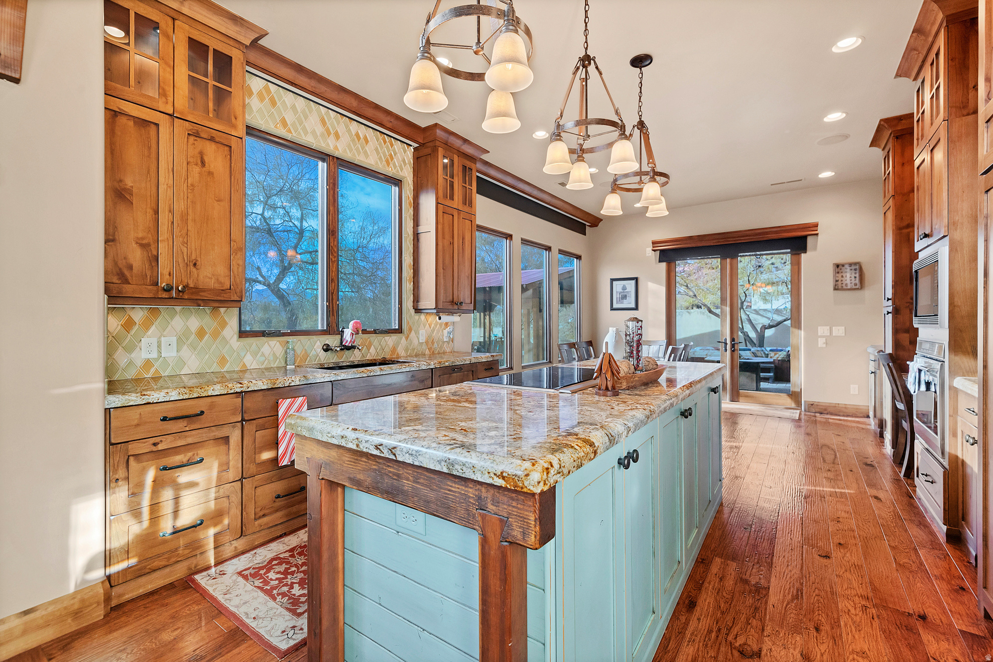 WHISPER RIDGE - Residential