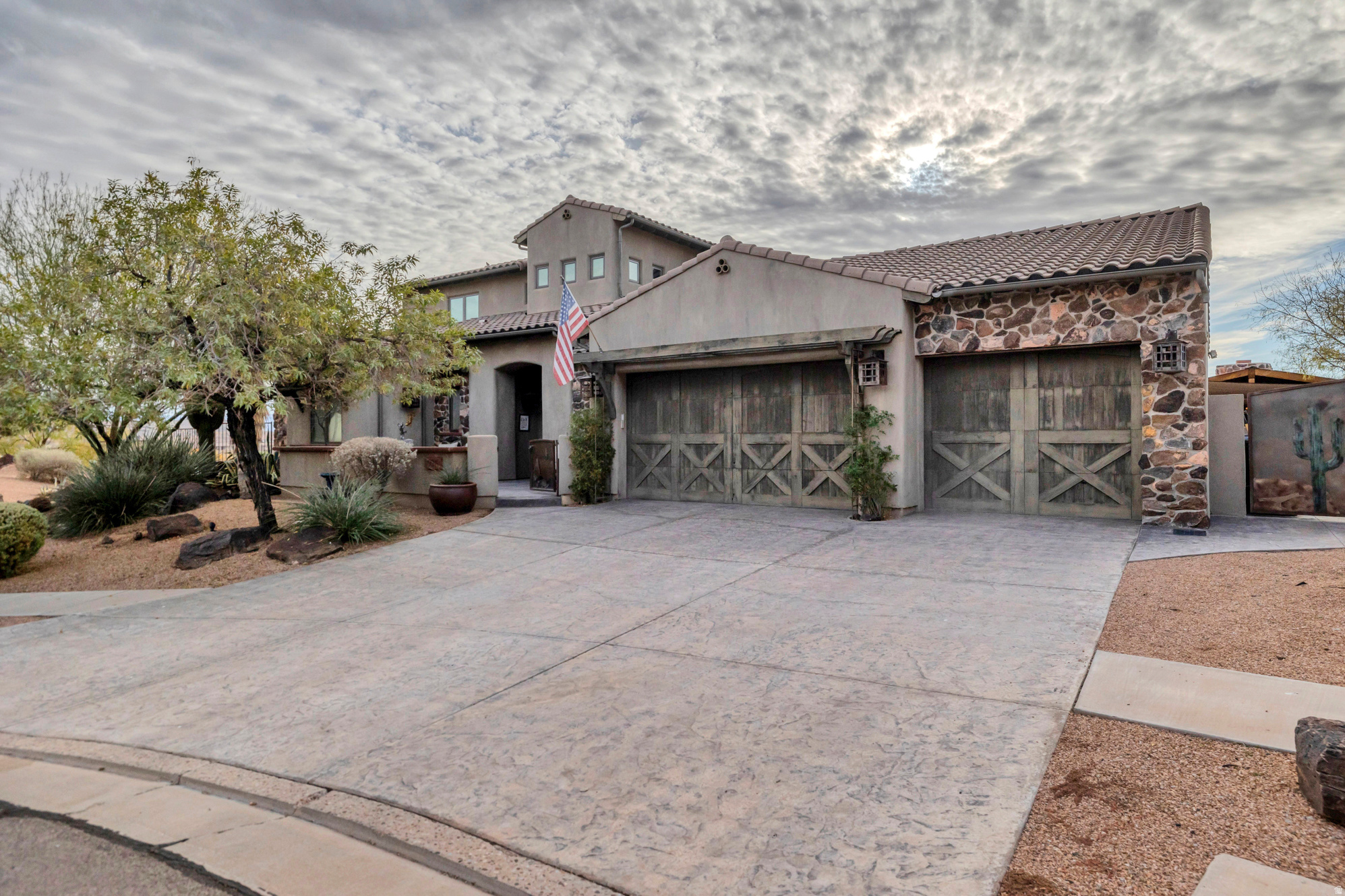 WHISPER RIDGE - Residential