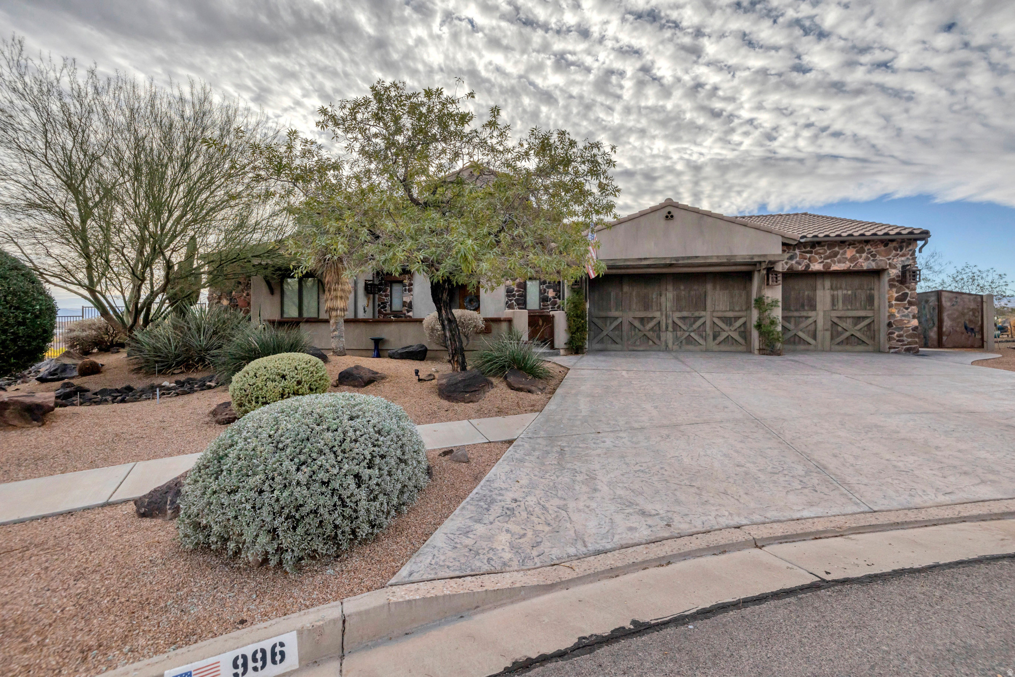 WHISPER RIDGE - Residential