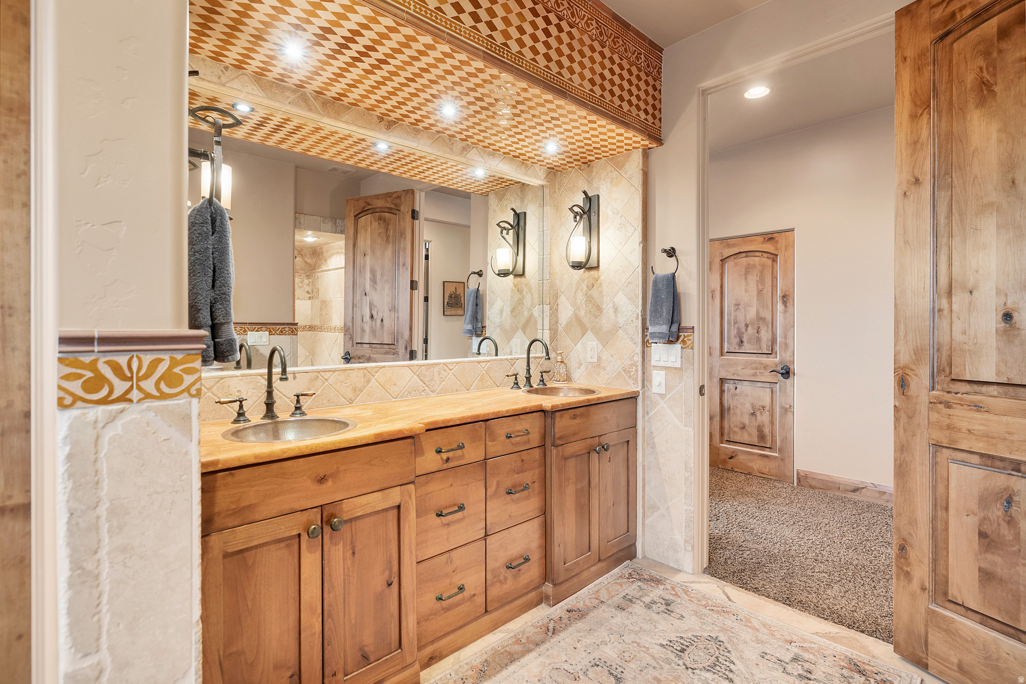 WHISPER RIDGE - Residential