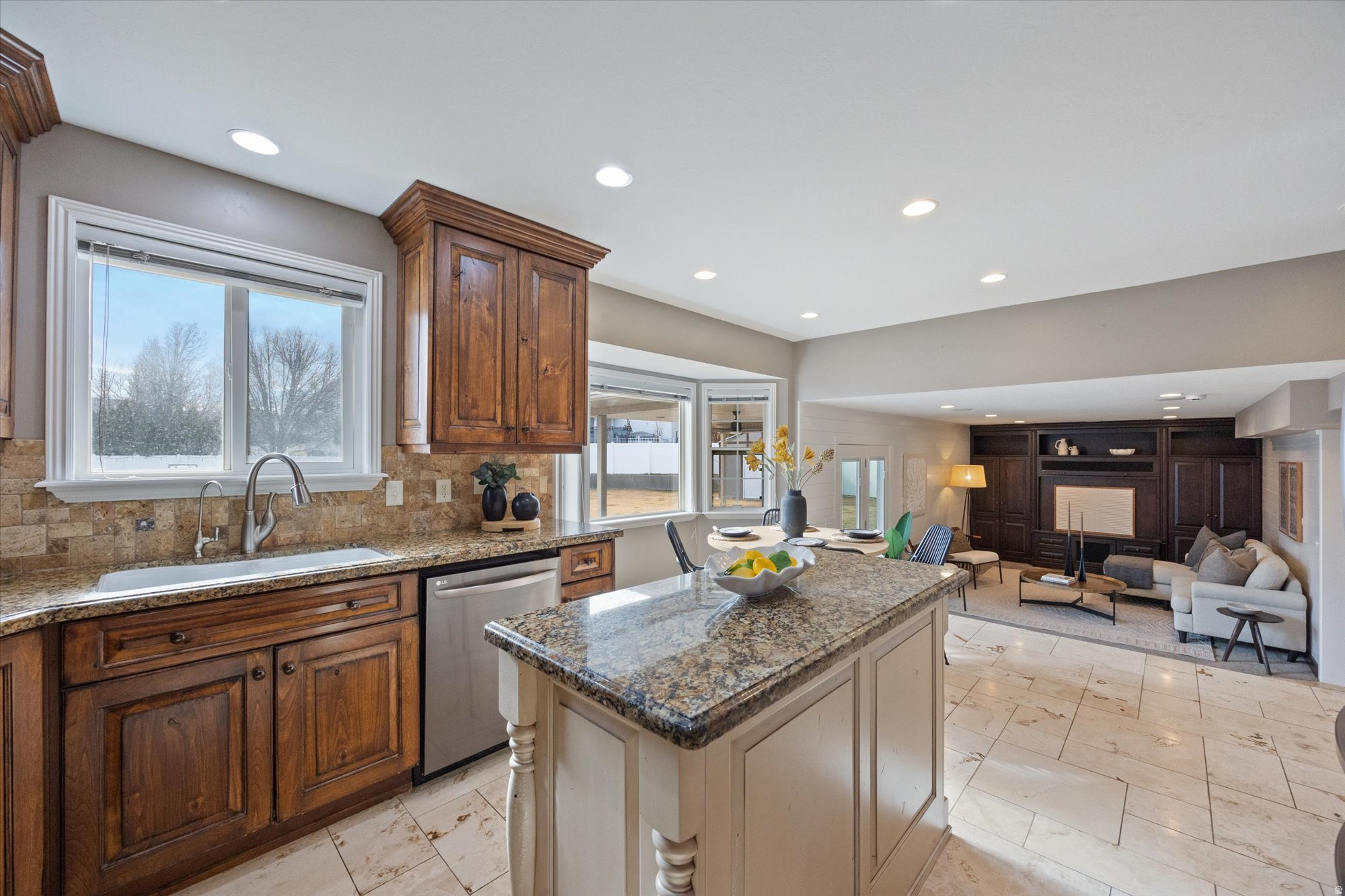 MINDI MEADOWS - Residential