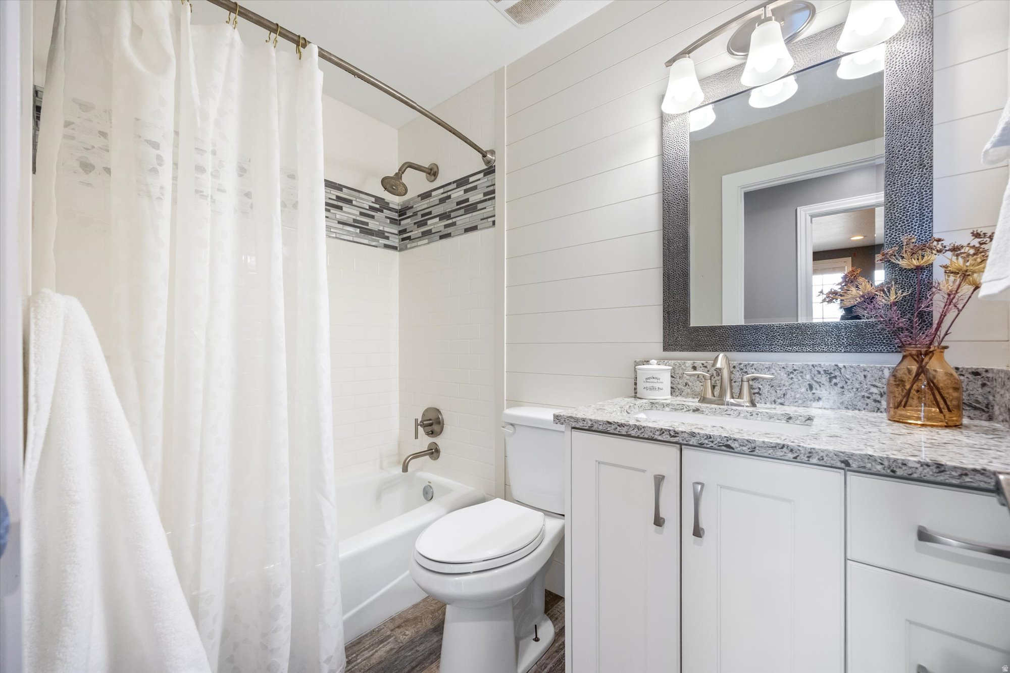 MINDI MEADOWS - Residential