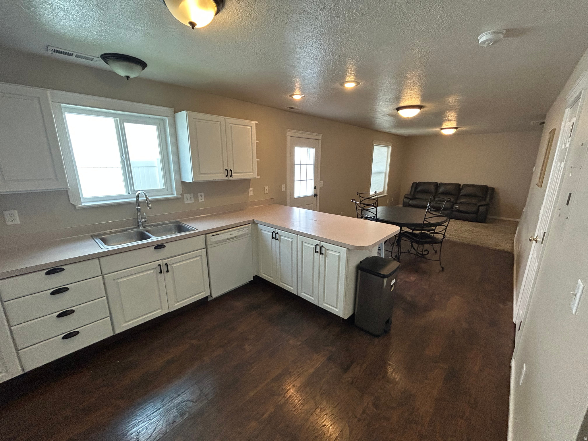 WARM SPRINGS TOWN HO - Residential