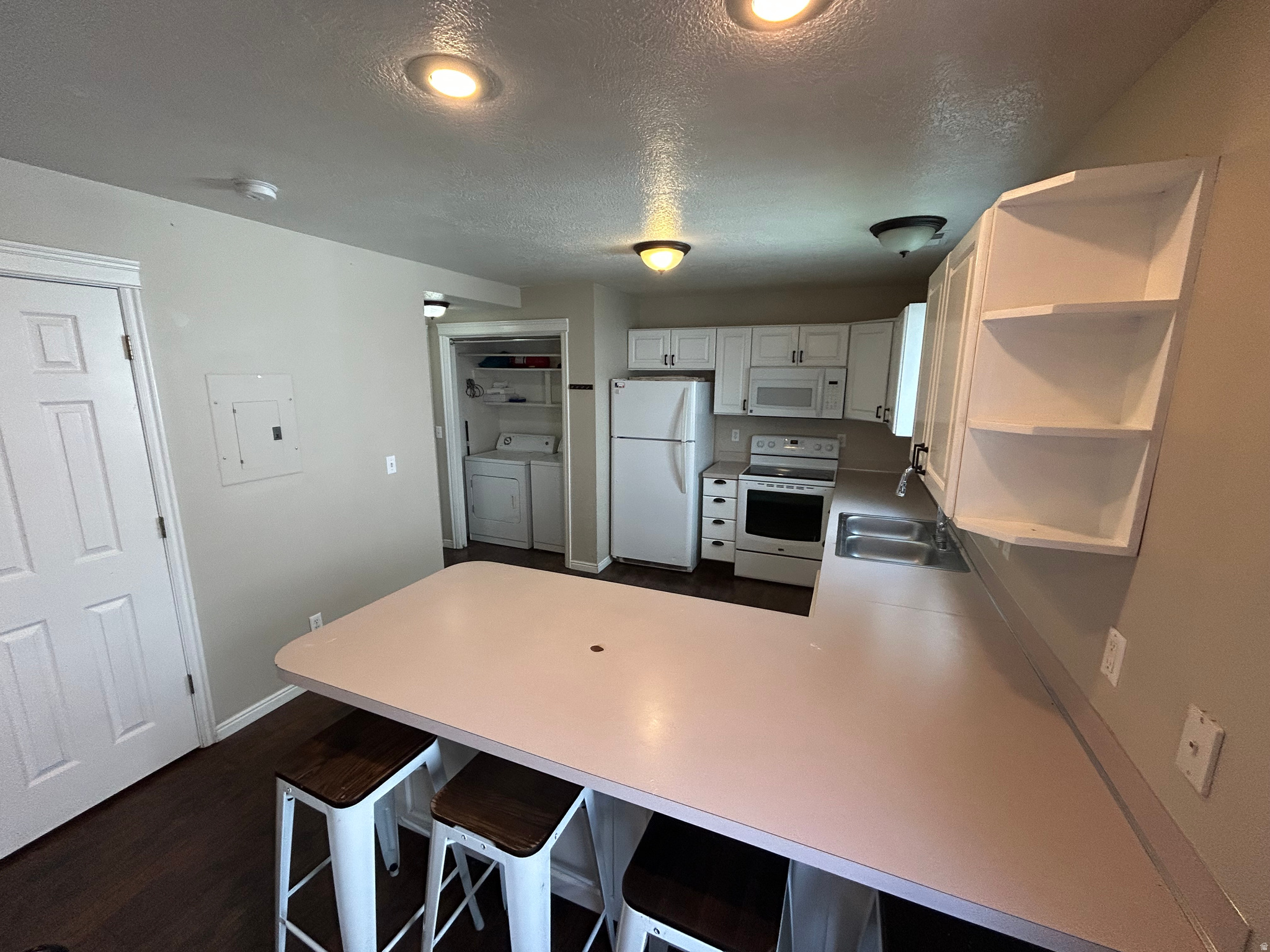 WARM SPRINGS TOWN HO - Residential