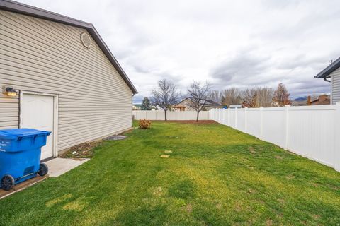 Tiny photo for 517 W 260 N, Smithfield, UT 84335 (MLS # 2173924)