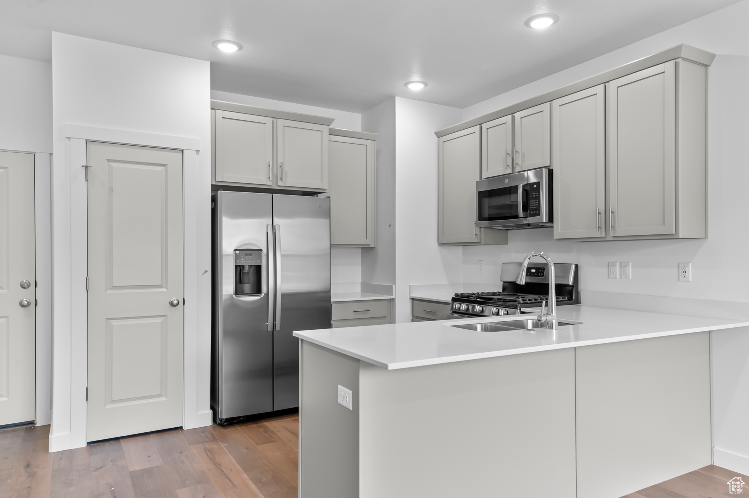 FRANCIS COMMON TOWNS 305 - Residential
