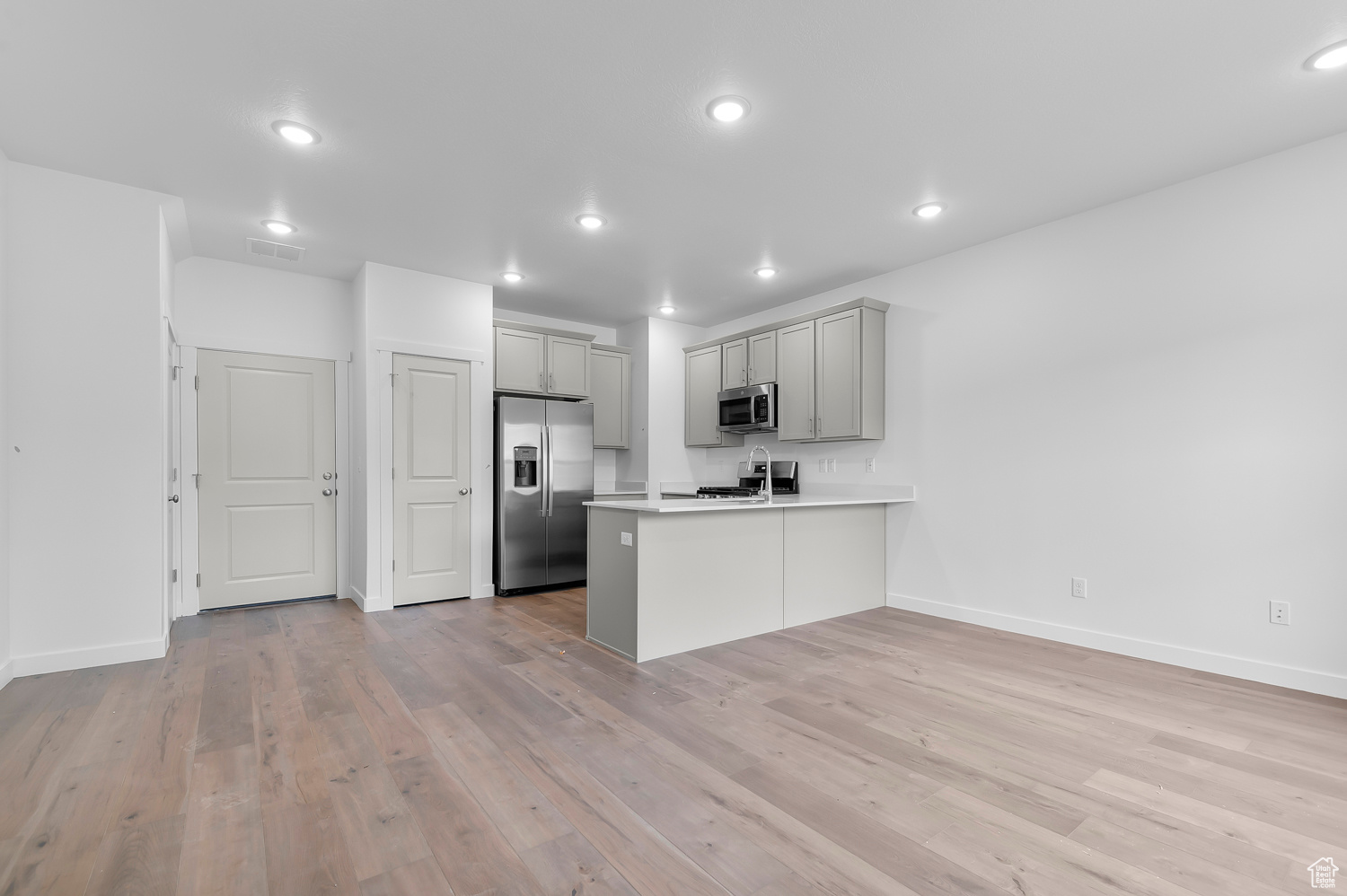 FRANCIS COMMON TOWNS 305 - Residential