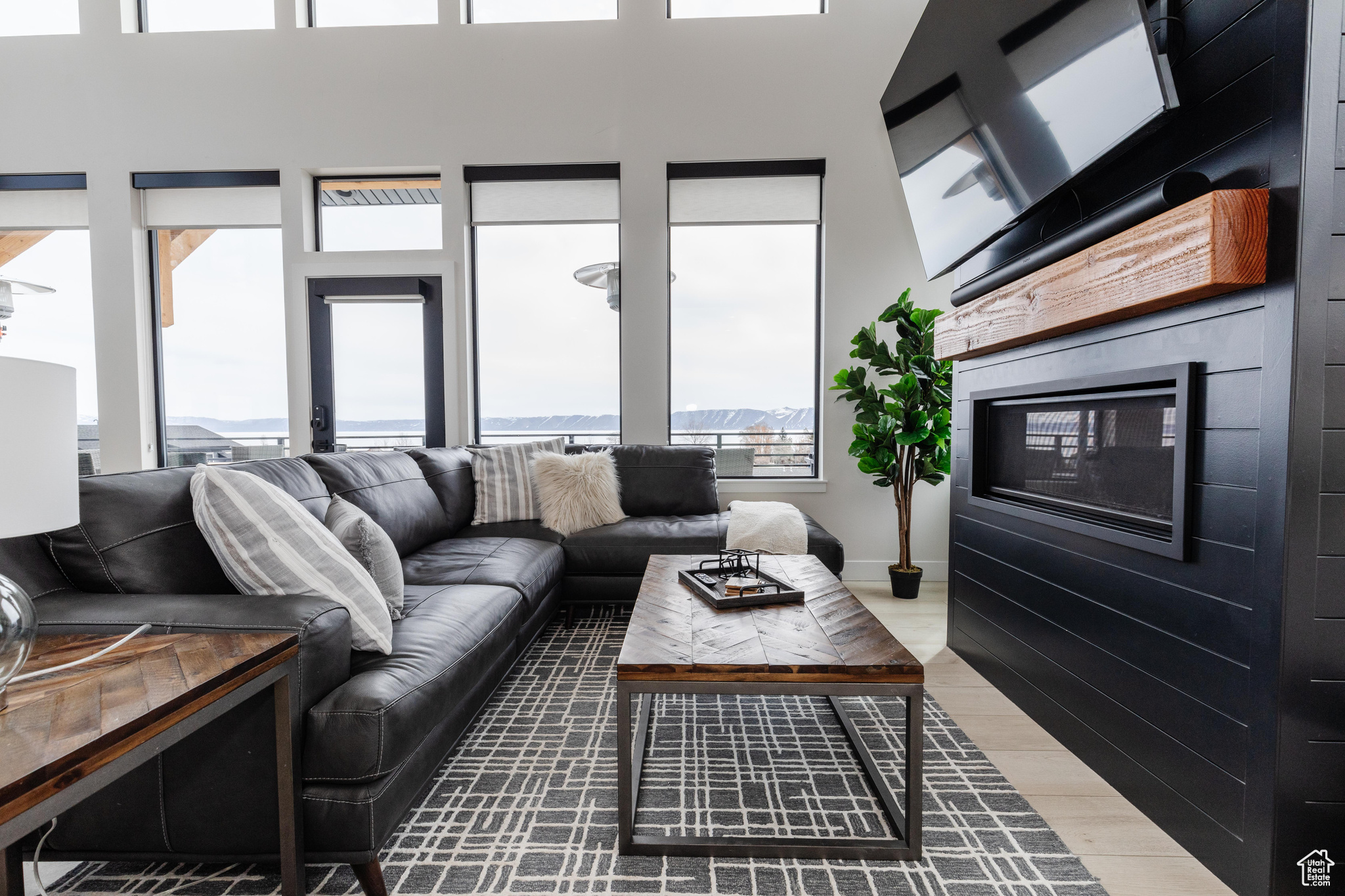 LOCHWOOD - Residential