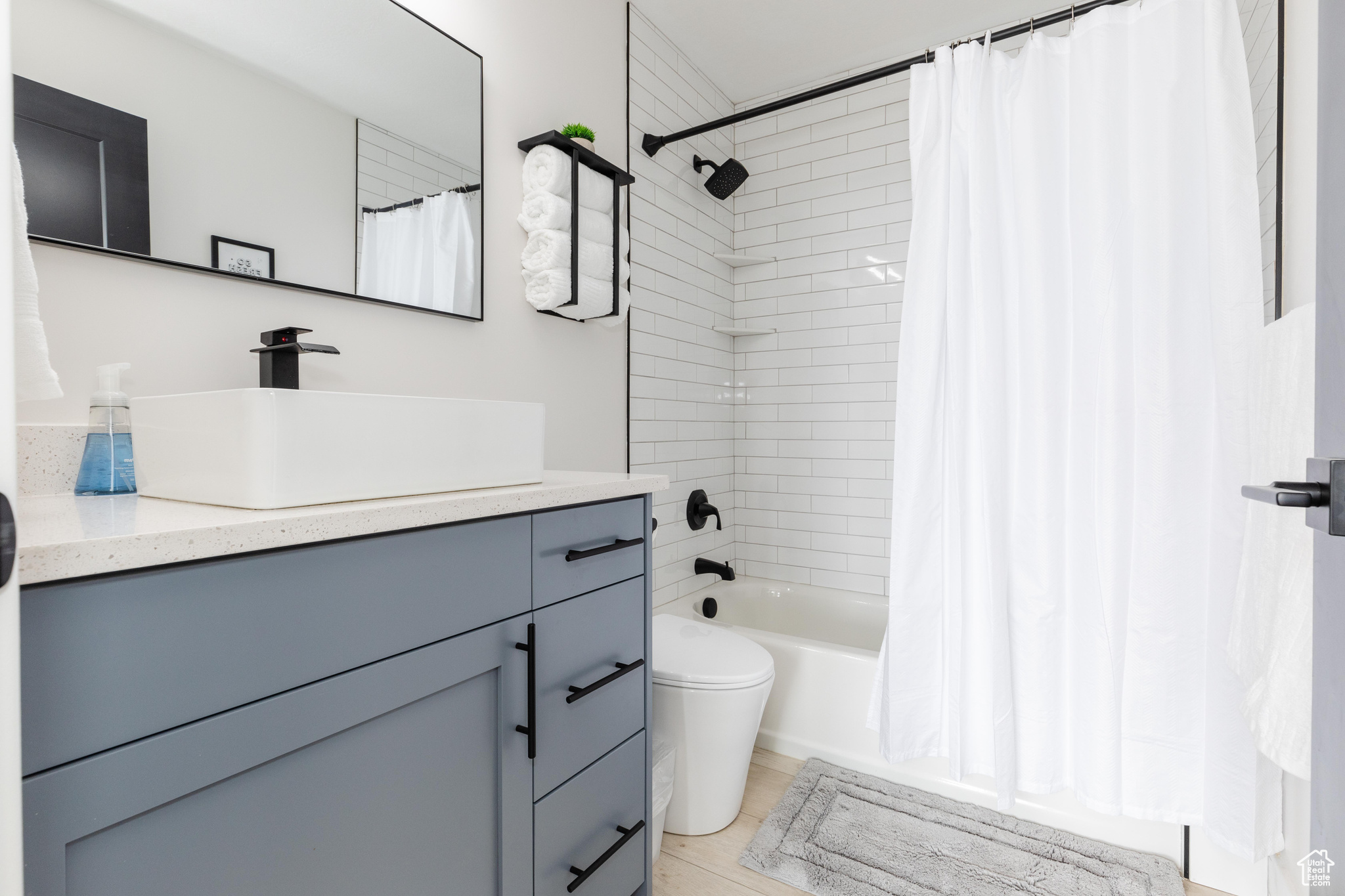 LOCHWOOD - Residential