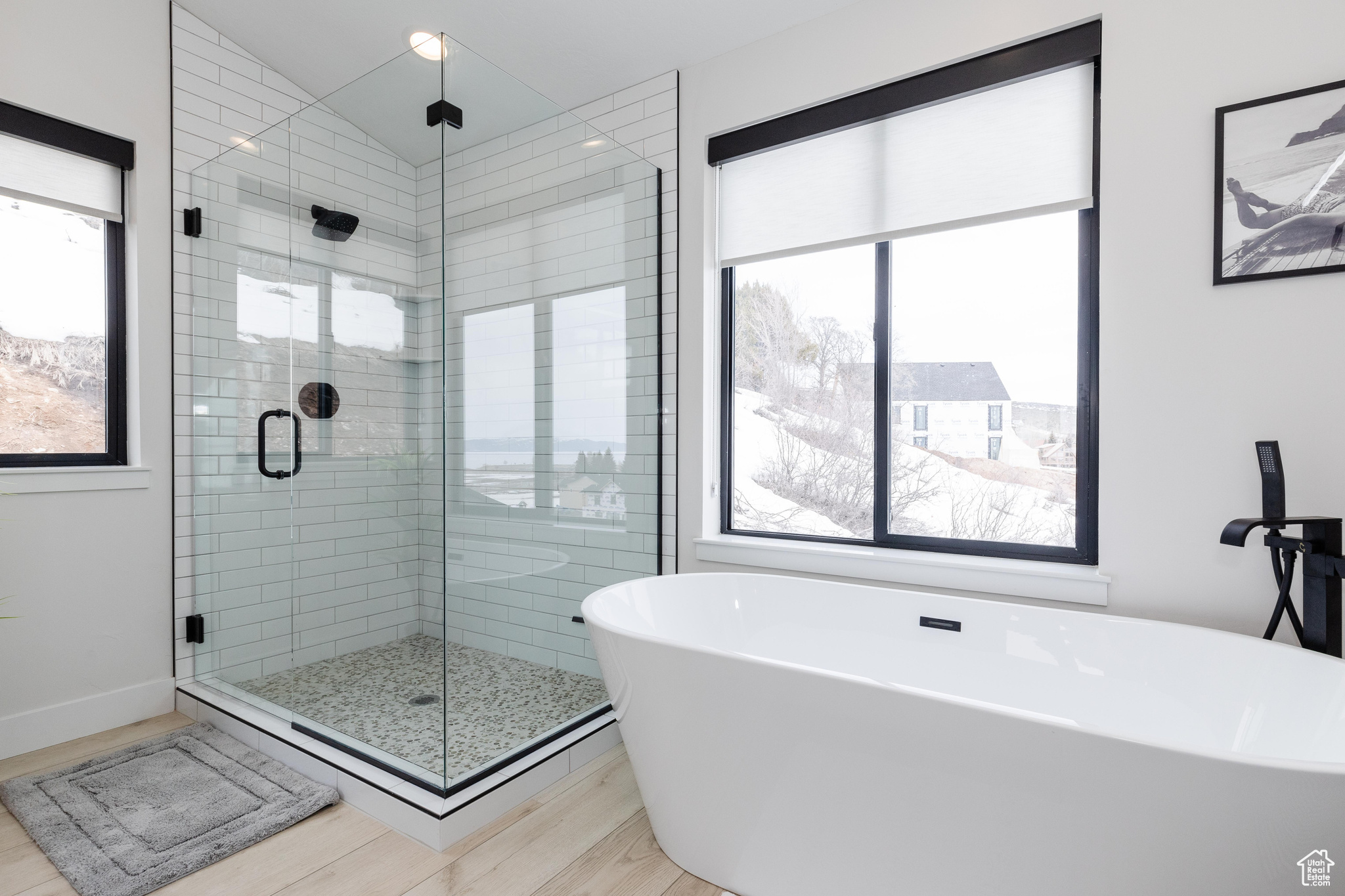 LOCHWOOD - Residential