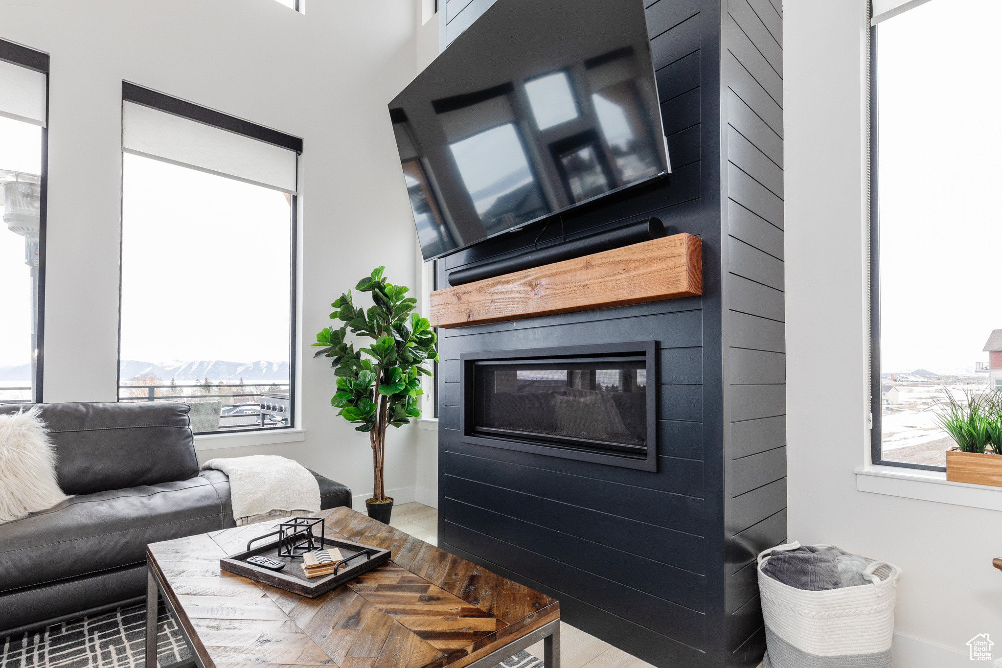 LOCHWOOD - Residential