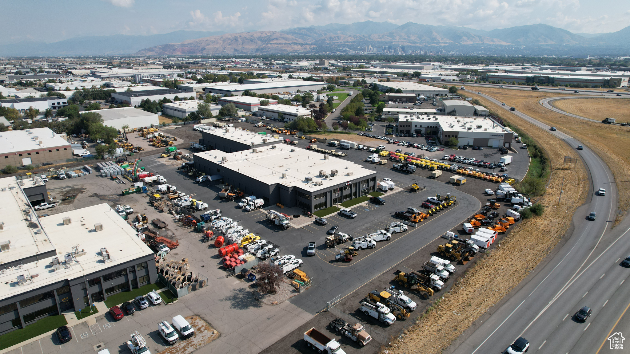 RADIUS CURVE - Commercial Lease
