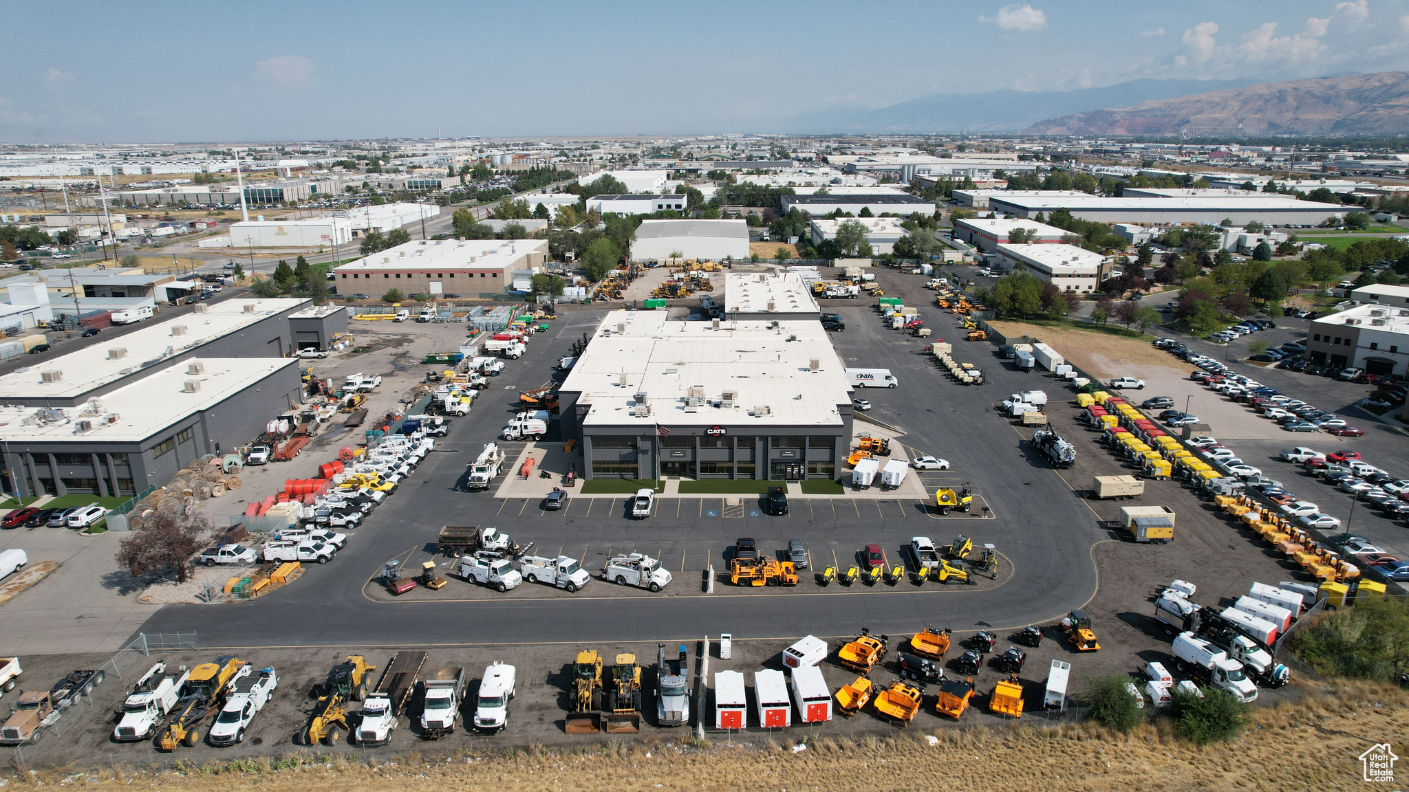 RADIUS CURVE - Commercial Lease