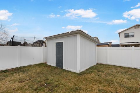 Tiny photo for 1337 W 2050 N, Clinton, UT 84015 (MLS # 2136197)