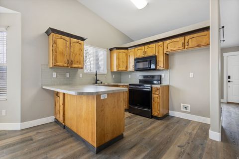 Tiny photo for 1337 W 2050 N, Clinton, UT 84015 (MLS # 2136197)