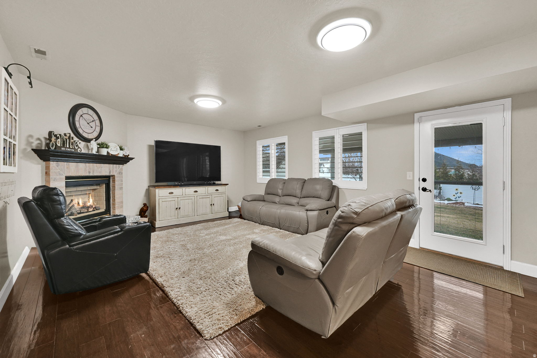 MEADOWS - Residential