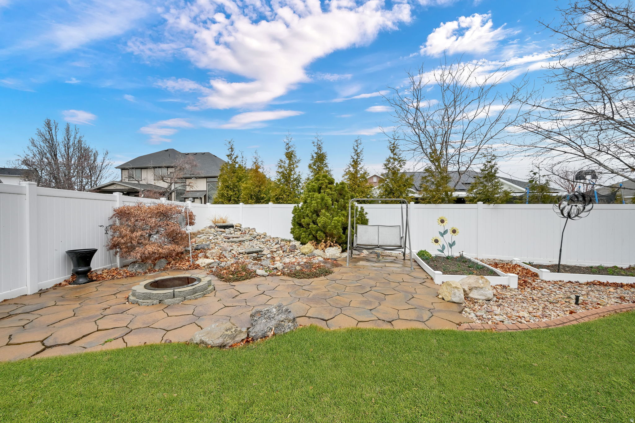 MEADOWS - Residential