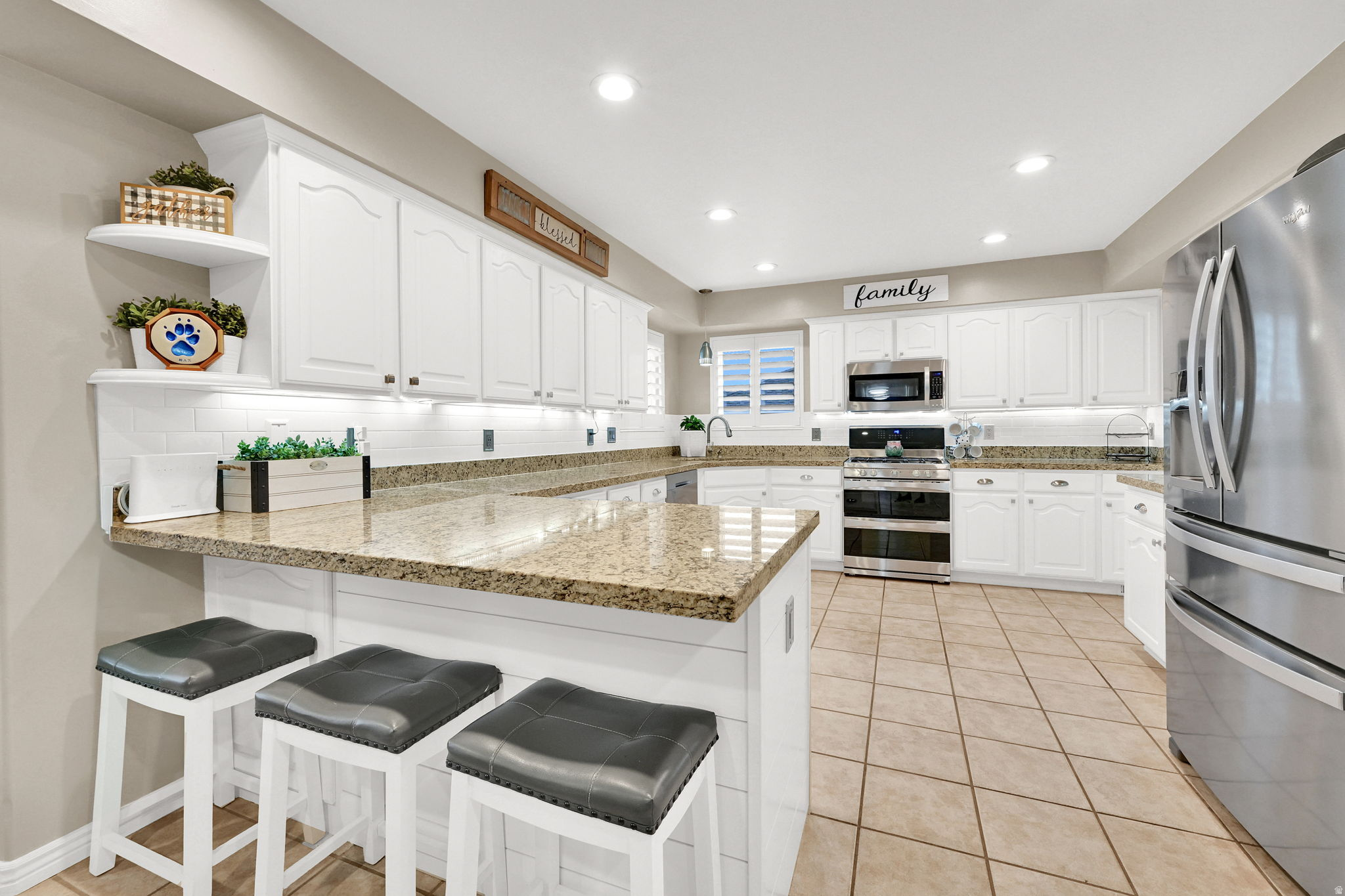 MEADOWS - Residential