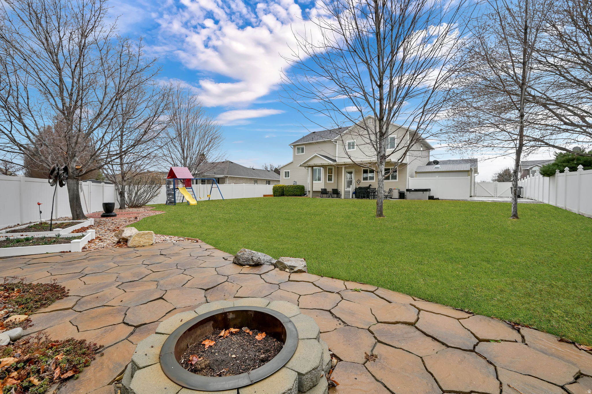 MEADOWS - Residential