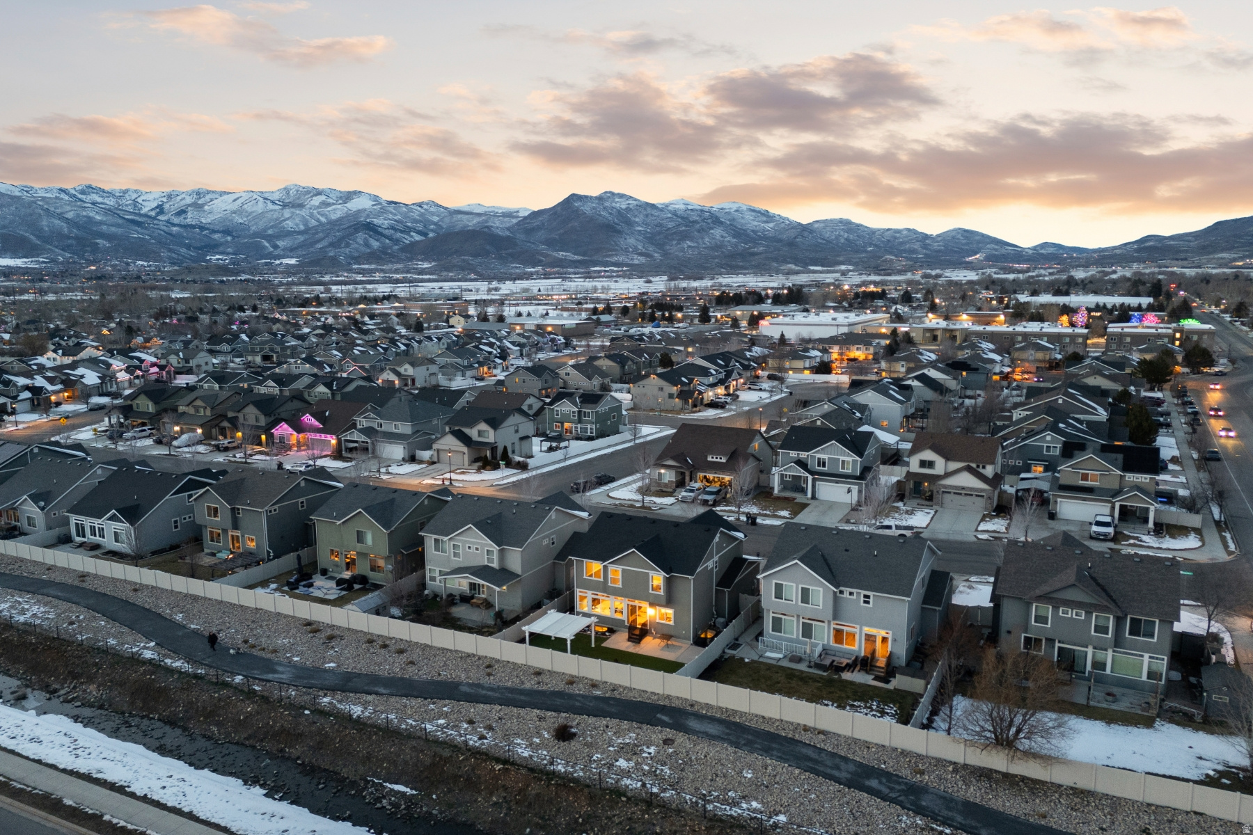 VALLEY STATION - Residential