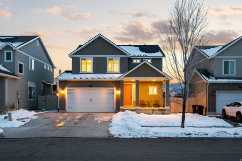 Photo of 349 W MEADOW WALK DR, Heber City, UT 84032 (MLS # 2144881)