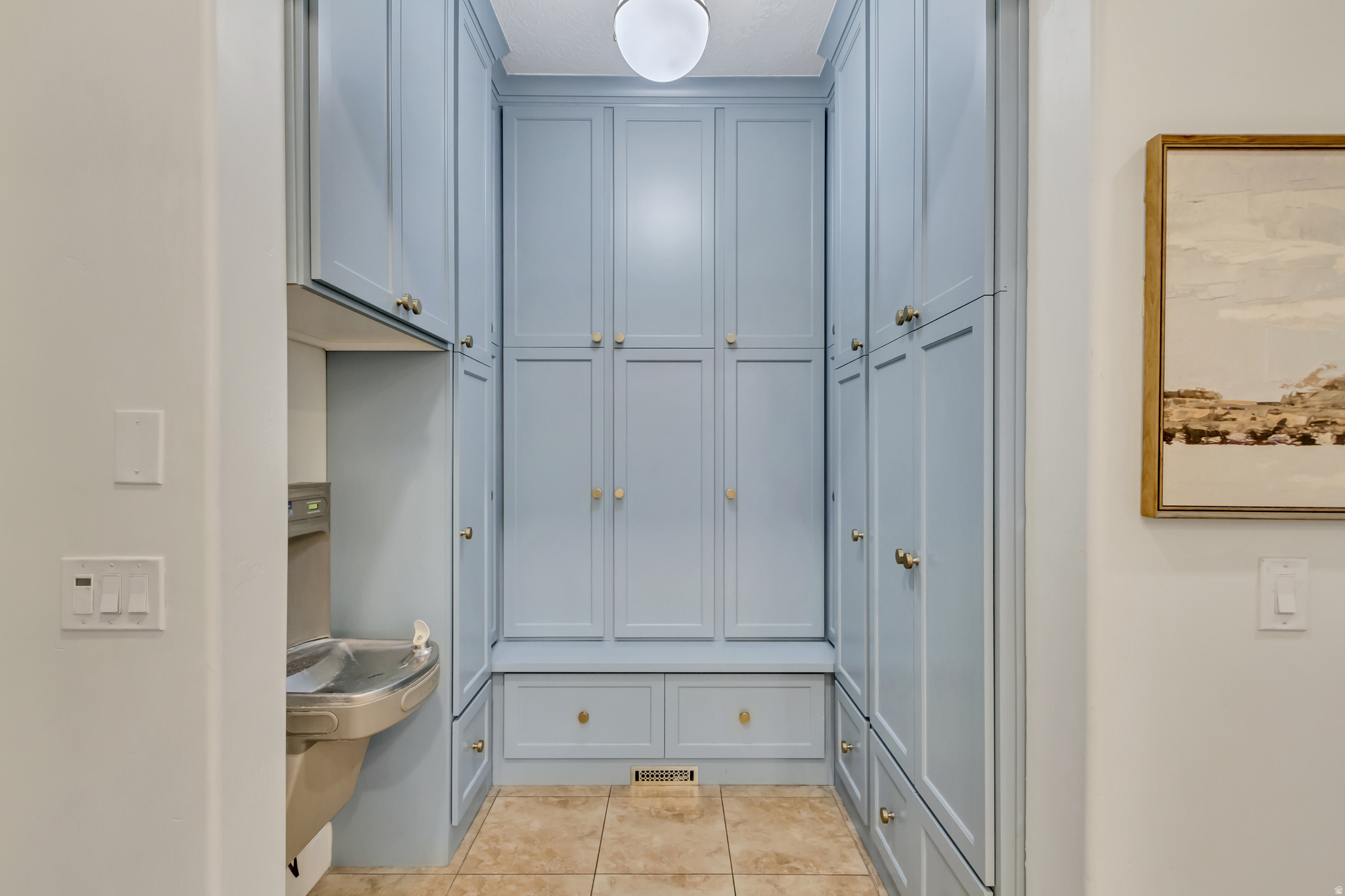 BEACON HILL THE HIGHLANDS - Residential